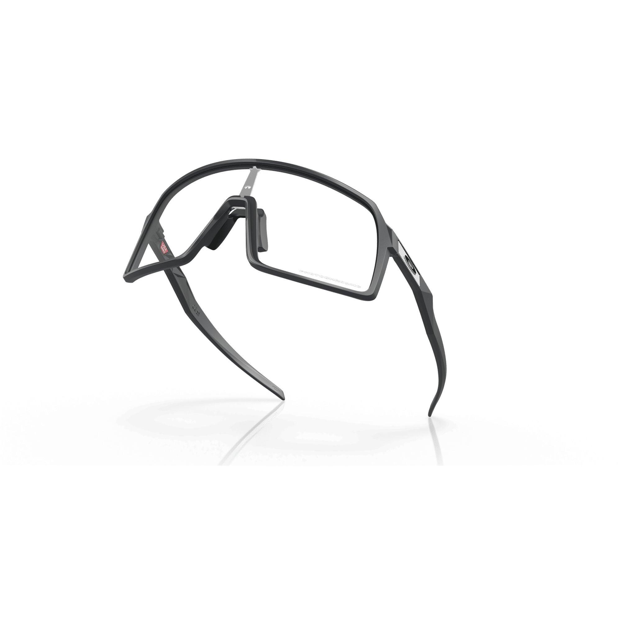 Oakley Sutro Matte Carbon/ Clear to Black Photochromic 6/7