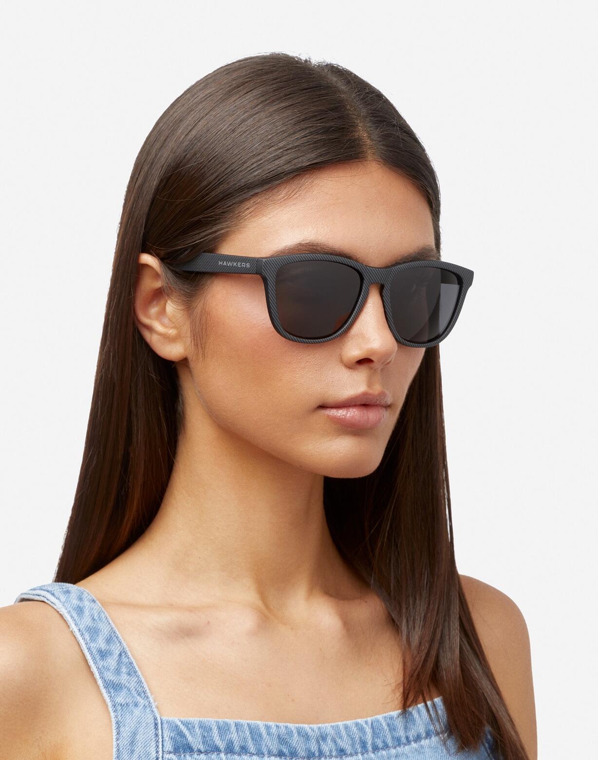 HAWKERS - Lunettes de soleil pour Homme et Femme POLARIZED ONE CARBON Dark 7/7