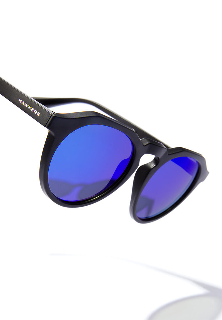 HAWKERS - Lunettes de Soleil Homme et Femme POLARIZED BLACK SKY - WARWICK Raw 4/8