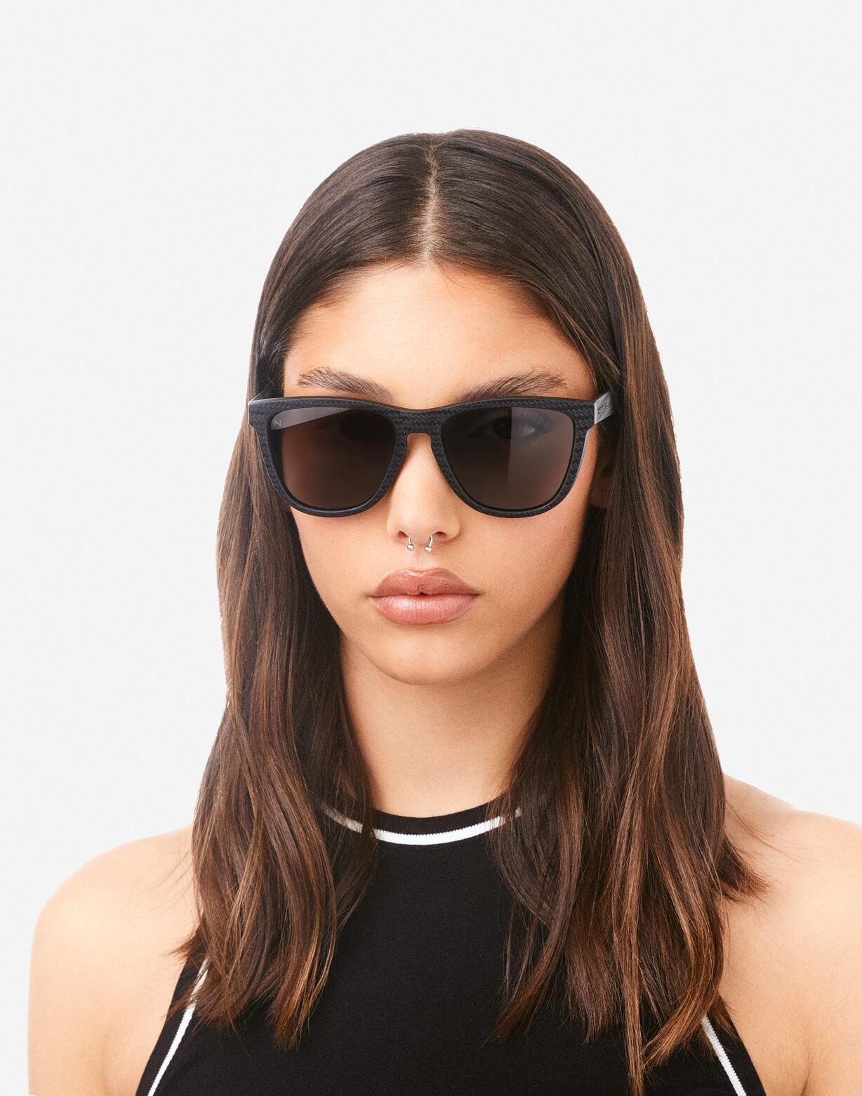 HAWKERS - Lunettes de Soleil Homme et Femme POLARIZED DARK - ONE CARBON FIBER 6/7
