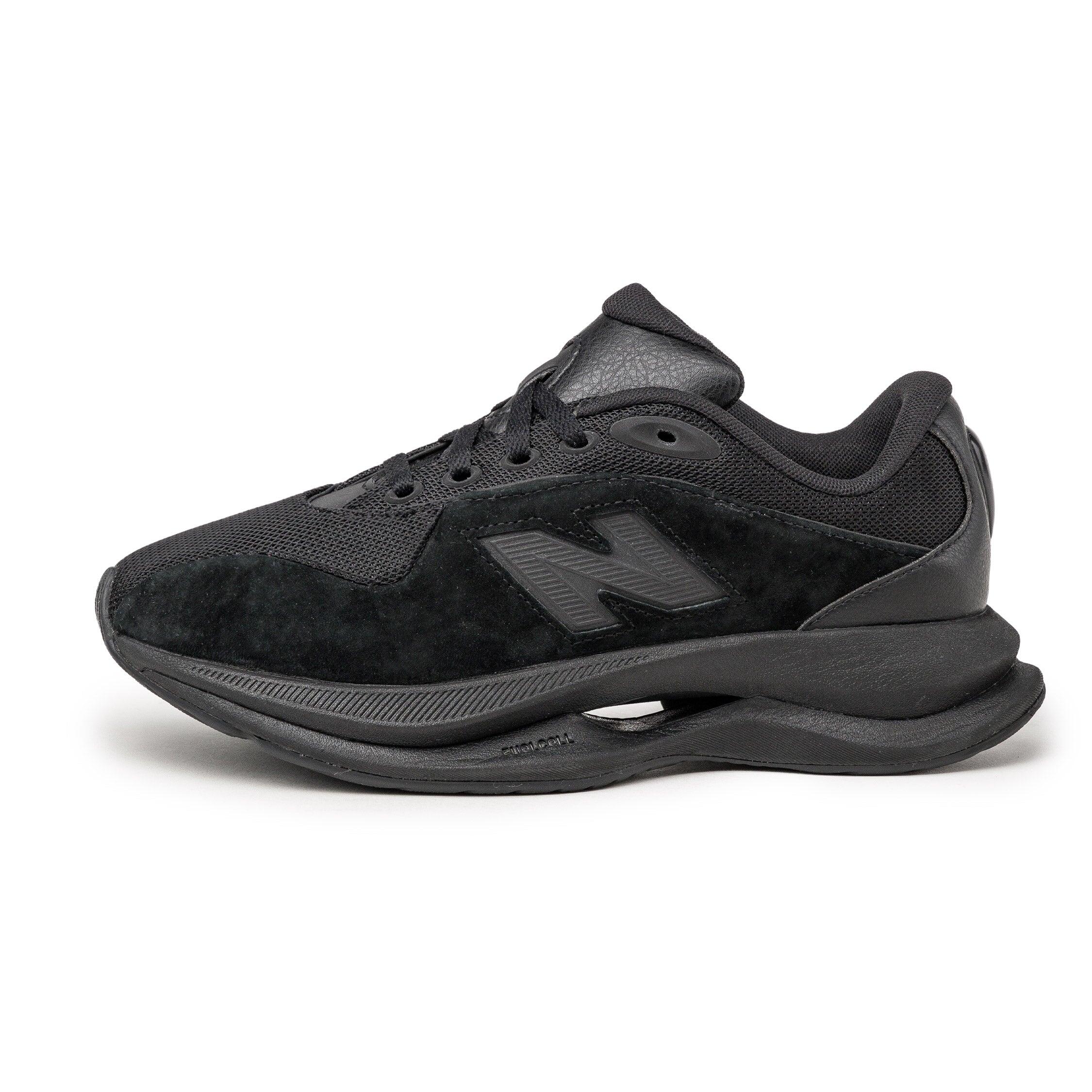 NEW BALANCE picture