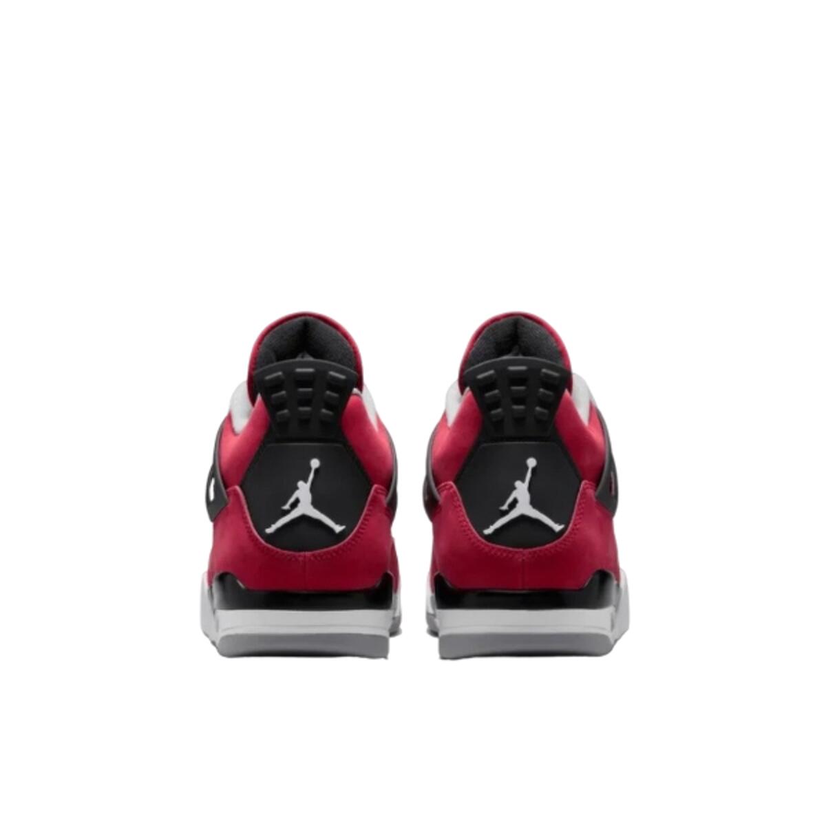 Schoenen  4 Retro Toro Bravo (2026) 4/5