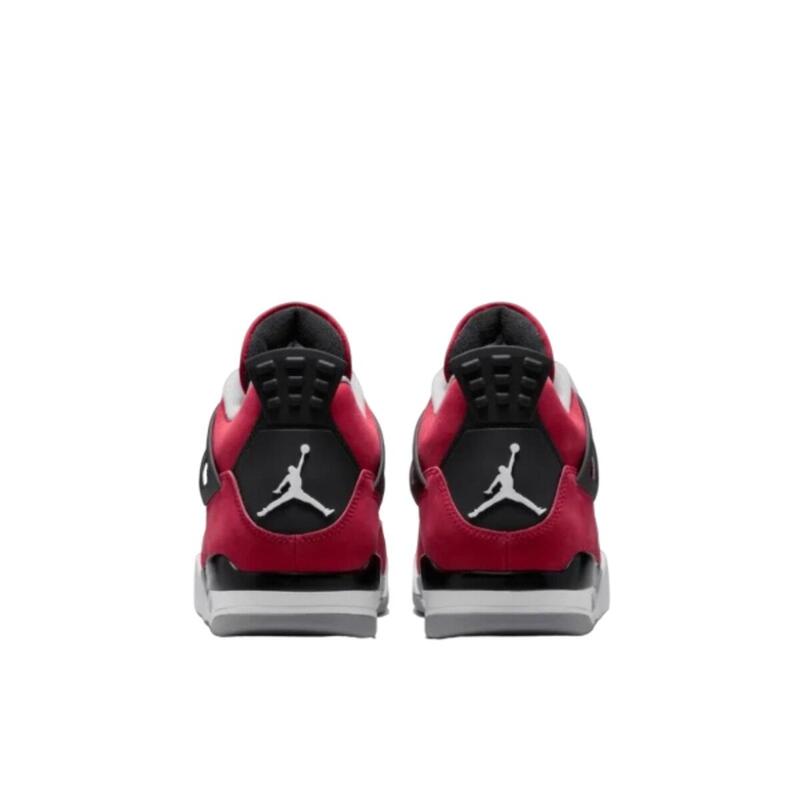4 Retro Toro Bravo (2026)