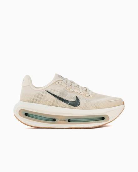 Chaussures de course Nike modèle Nike Vomero Premium "Sanddrift" pour homme