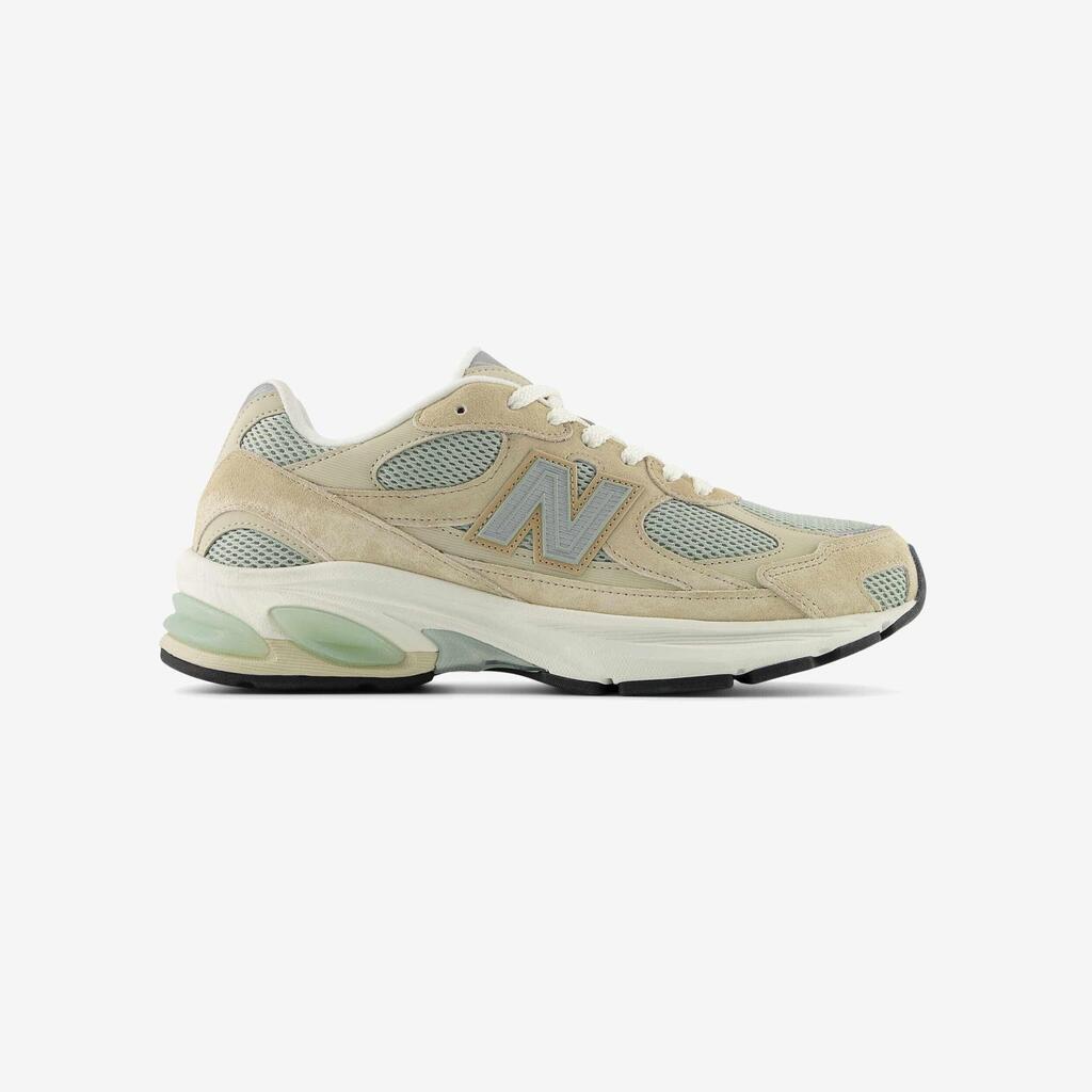 New Balance ABZORB 2010 - Men's sport walking shoes.