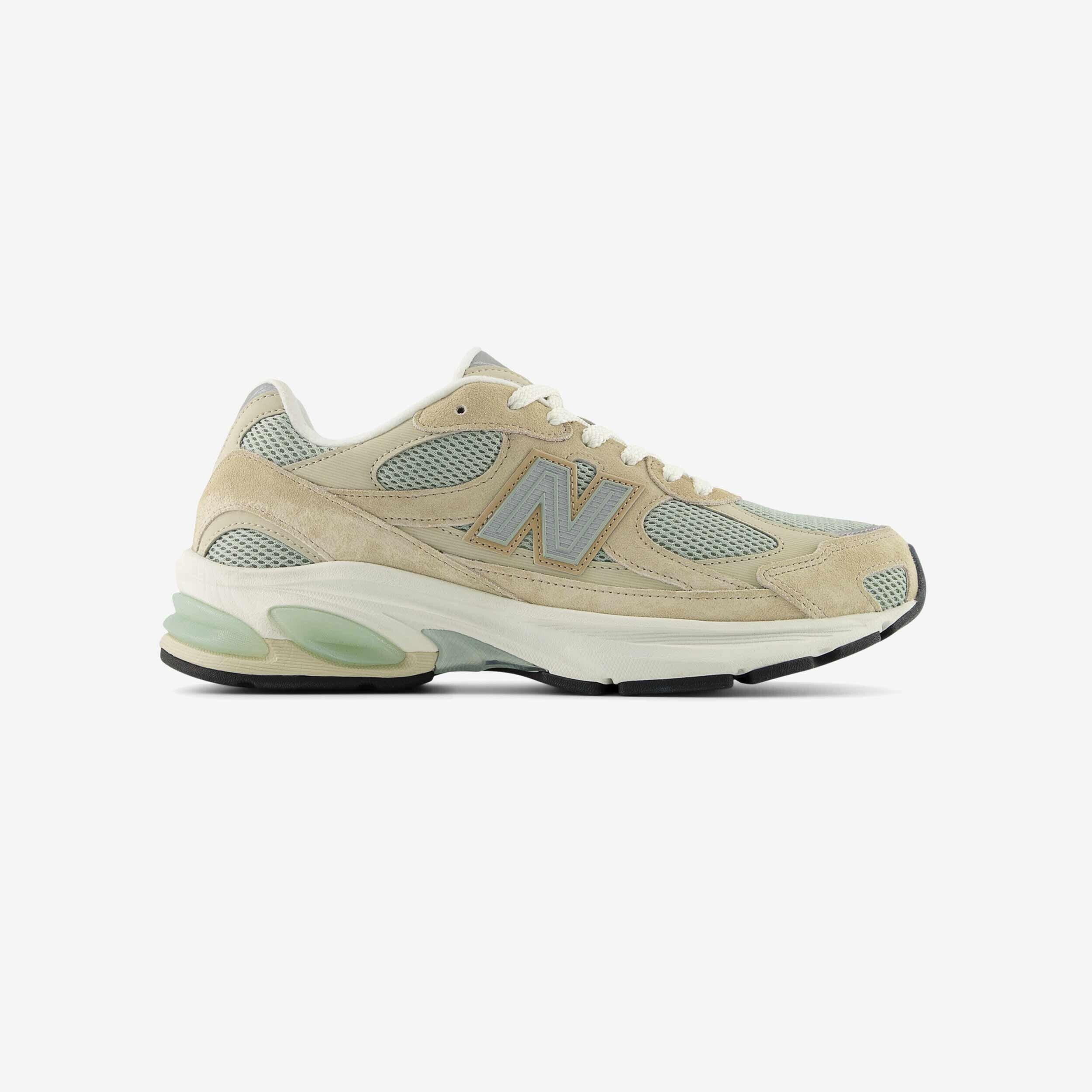 NEW BALANCE picture