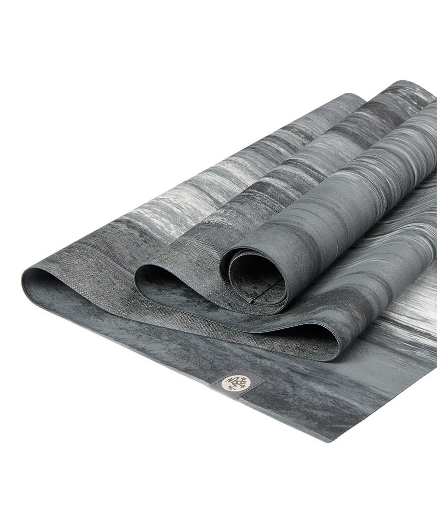 Manduka eKO Superlite Reis Yogamat van Rubber 1,5 mm - Zwart Gemarmerd 3/5