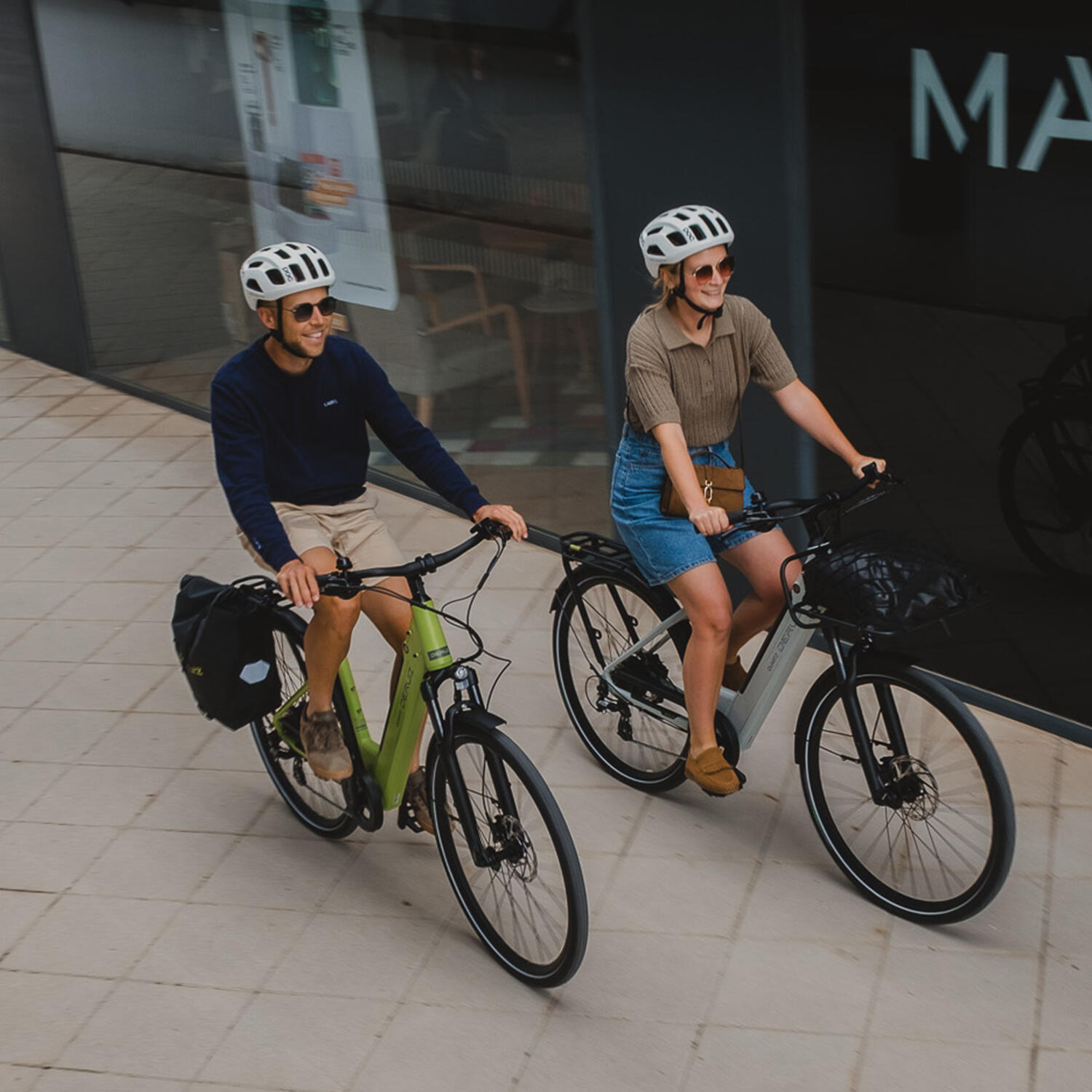 Quartz Bicicleta Eléctrica 28" 250W Sensor de Par Batería 644Wh Autonomía 161 km 6/7