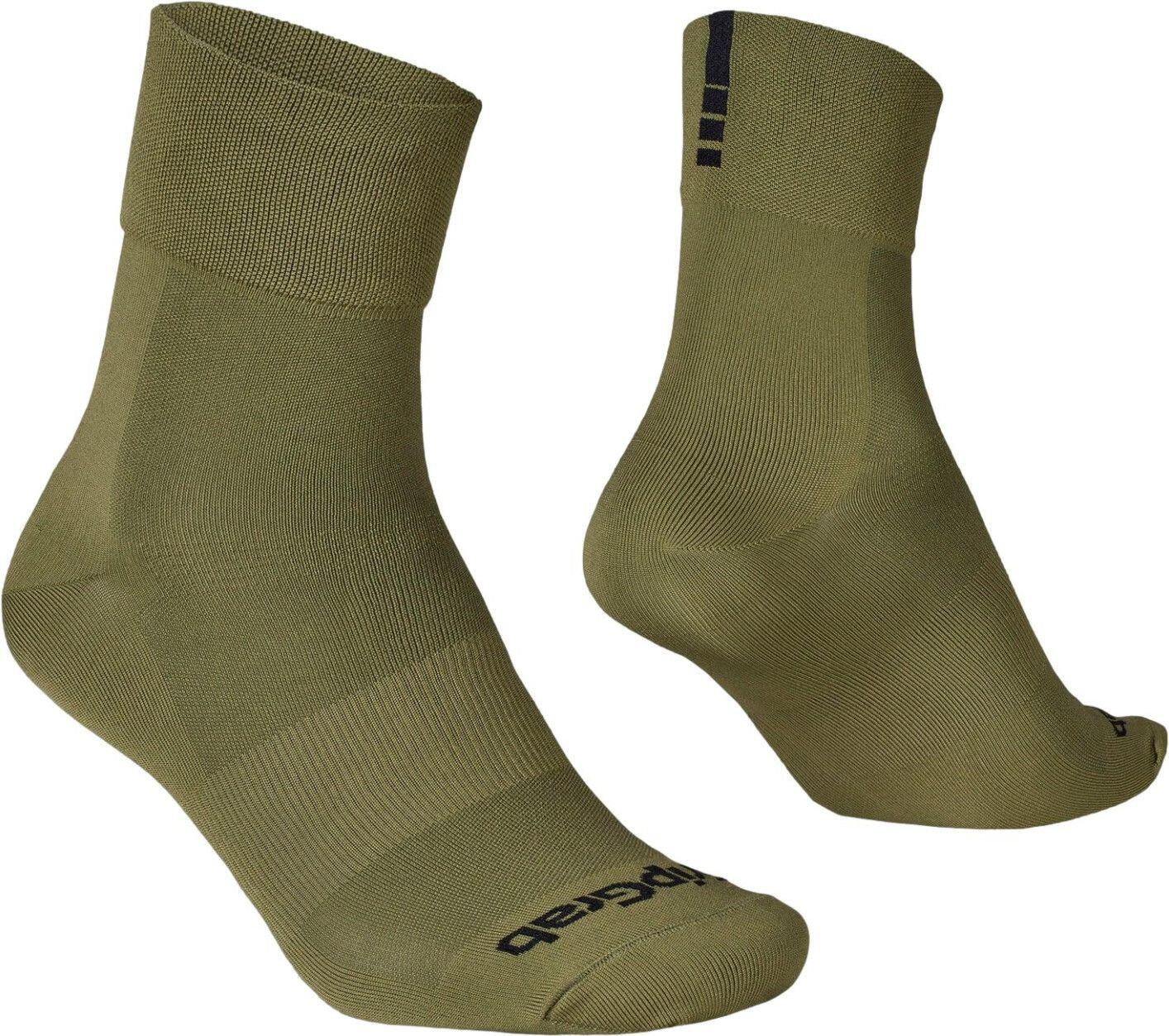 olive / olive