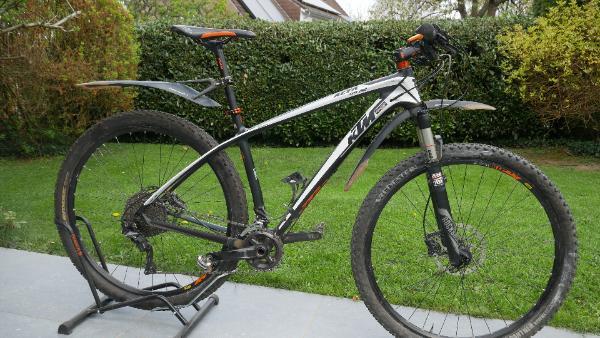 Entre Particuliers - Vélo VTT cadre carbone (musculaire) 2/4