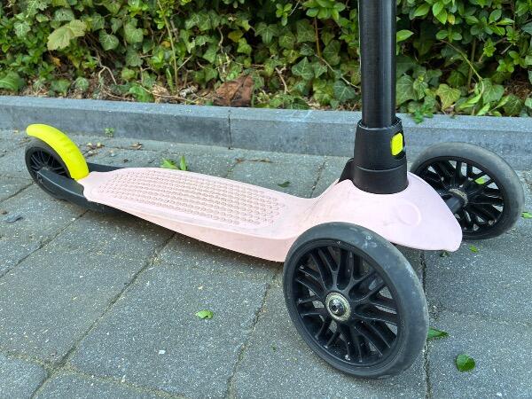 Tussen Particulieren - Driewielstep voor kinderen 4/4