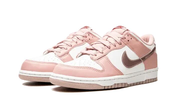 Dunk Low Pink Velvet 2/4