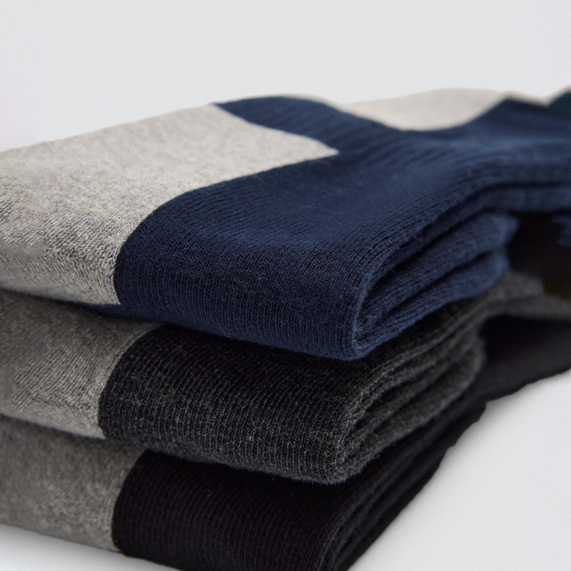 Lot de 3 chaussettes de sport en éponge grises et noires 2/7
