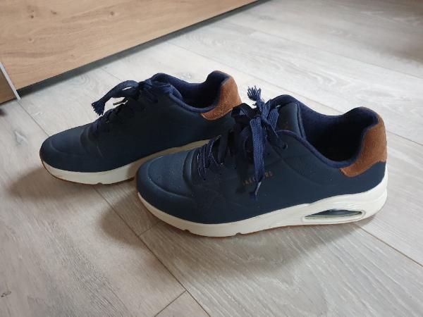 Tussen Particulieren - Donkerblauwe Skechers maat 43 2/5