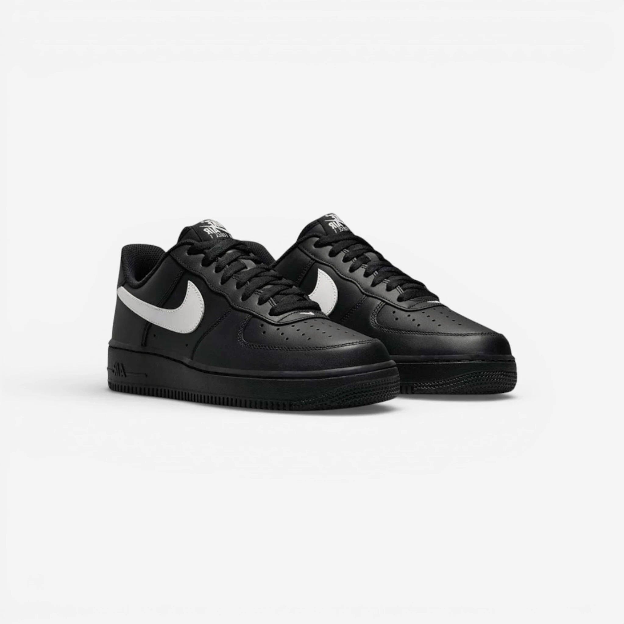 Nike Air Force 1 Low Black / White 2/3