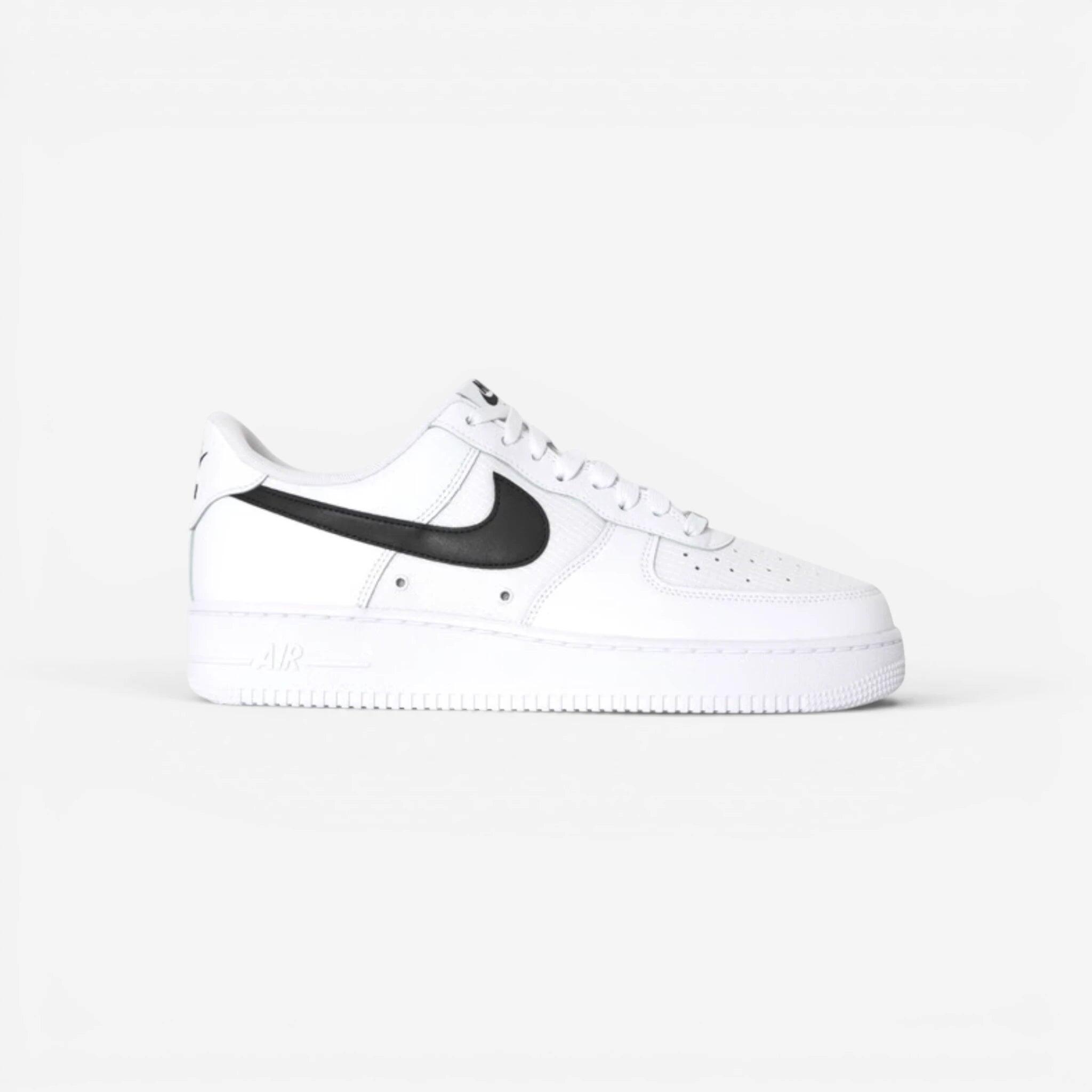 Nike Air Force 1 '07 LV8 Tech White 1/3