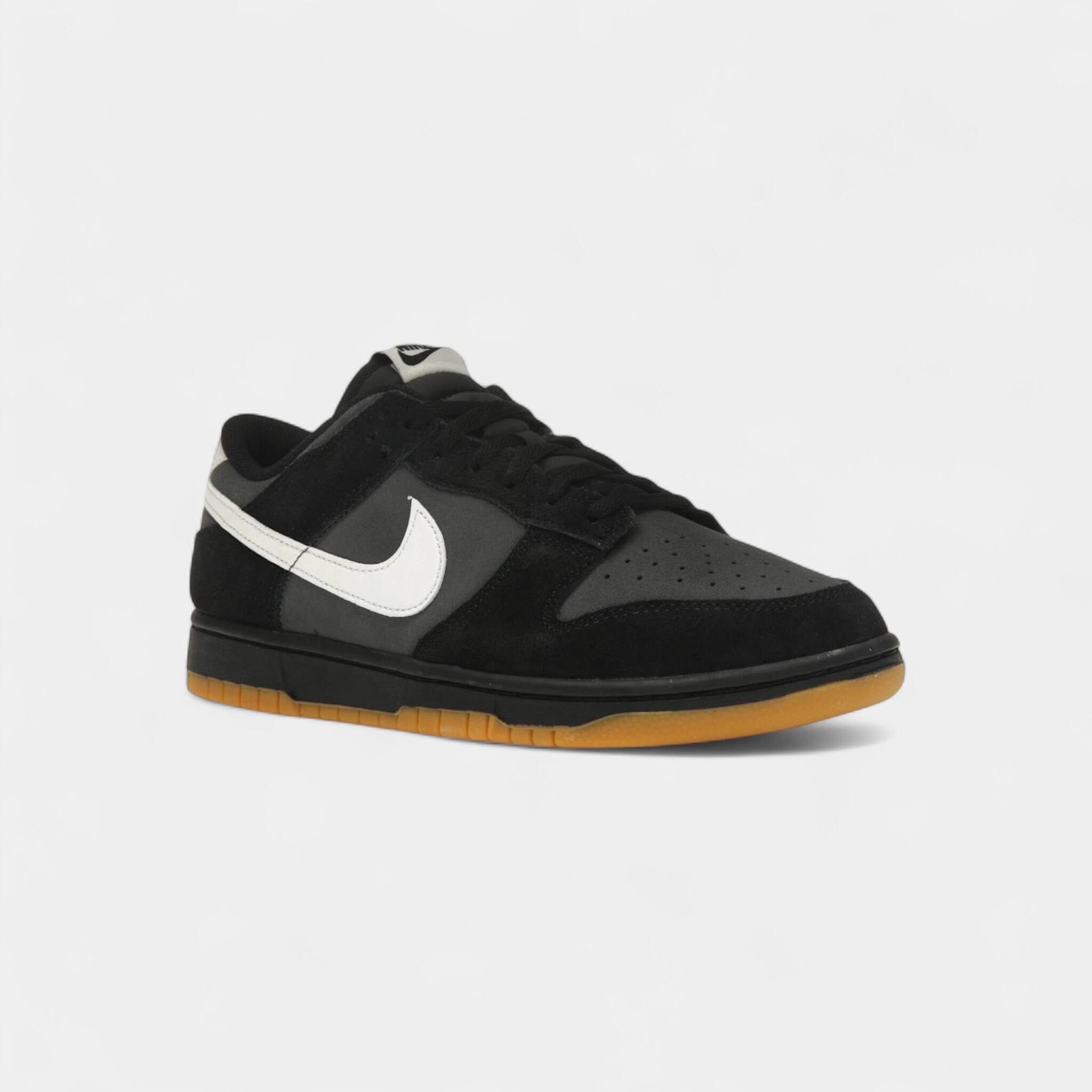 Nike Dunk Low SE Black Grey Gum 2/4