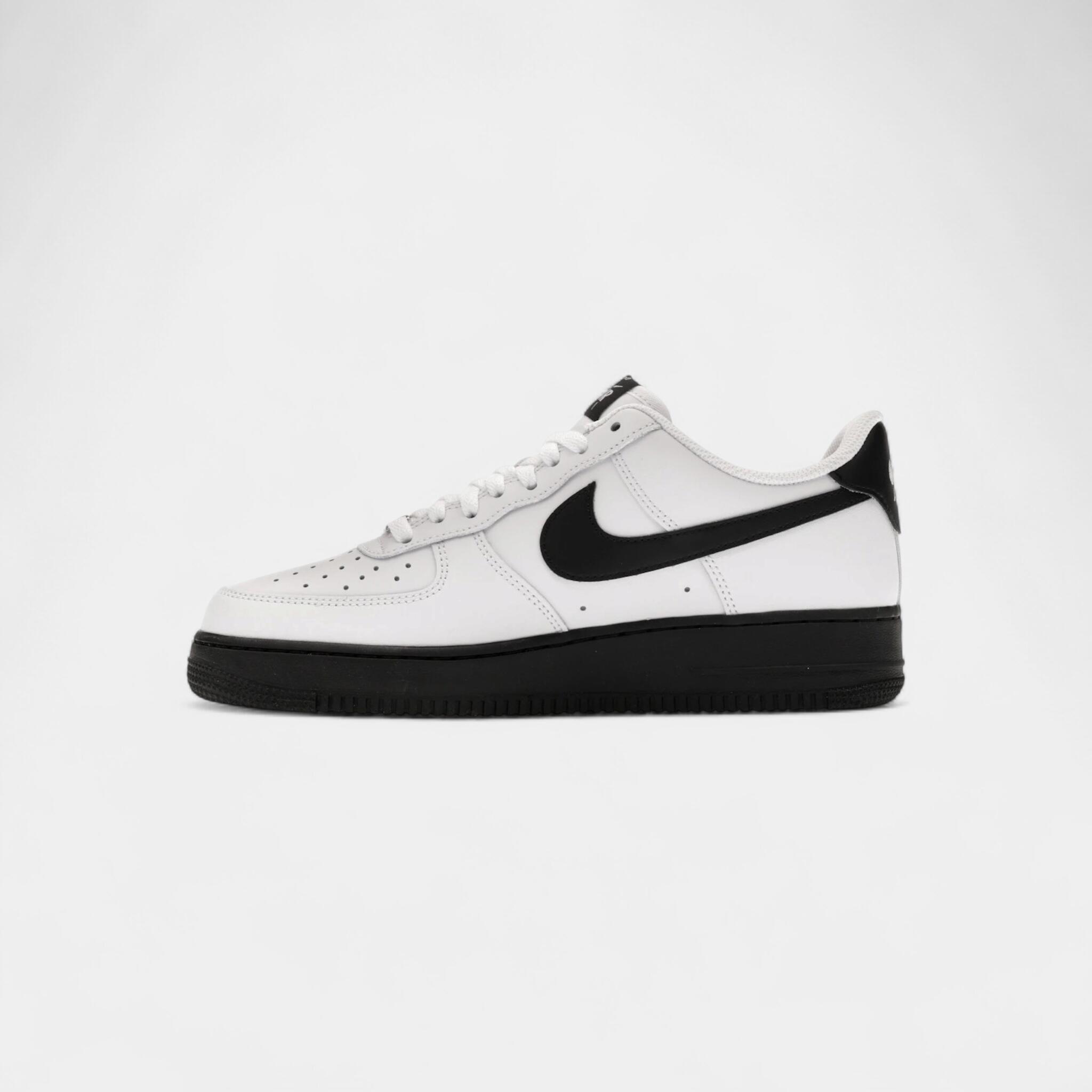 Nike Air Force 1 Low '07 White Black (2026) 4/4