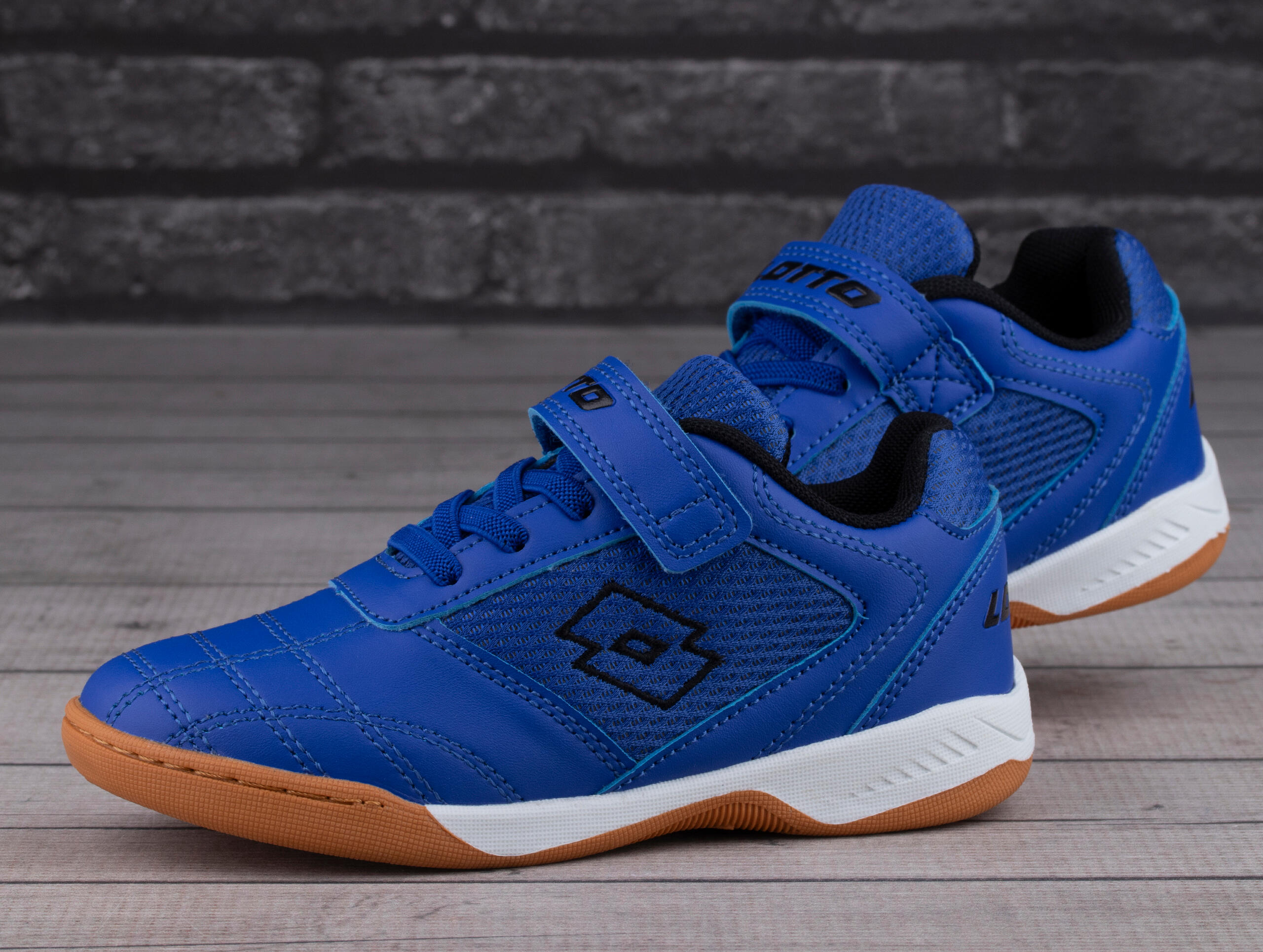 LOTTO Whizzer K chaussures enfant football, modèle bas à lacets 3/7