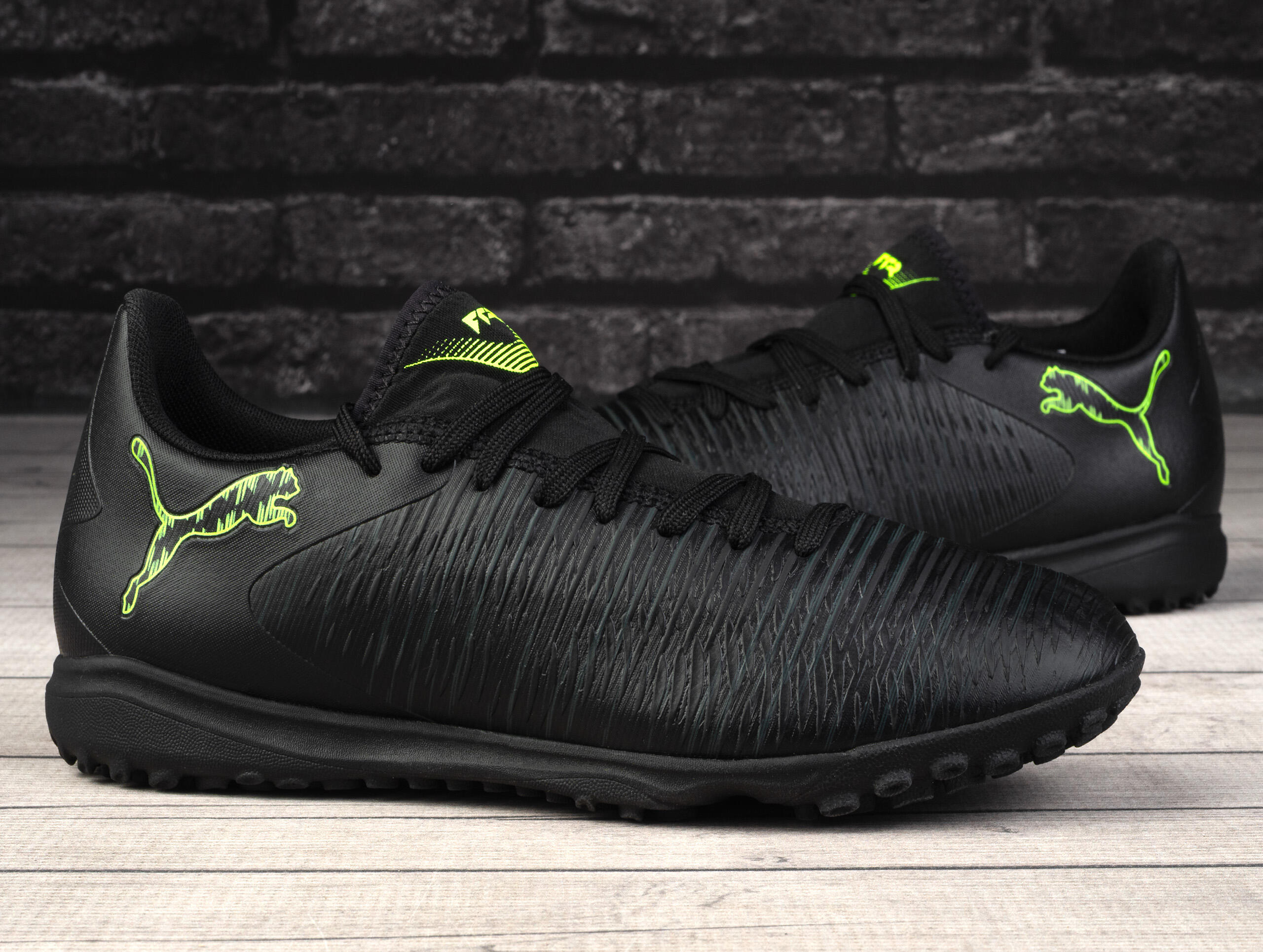 Buty piłkarskie turfy męskie Puma FUTURE 8 PLAY TT 2/7