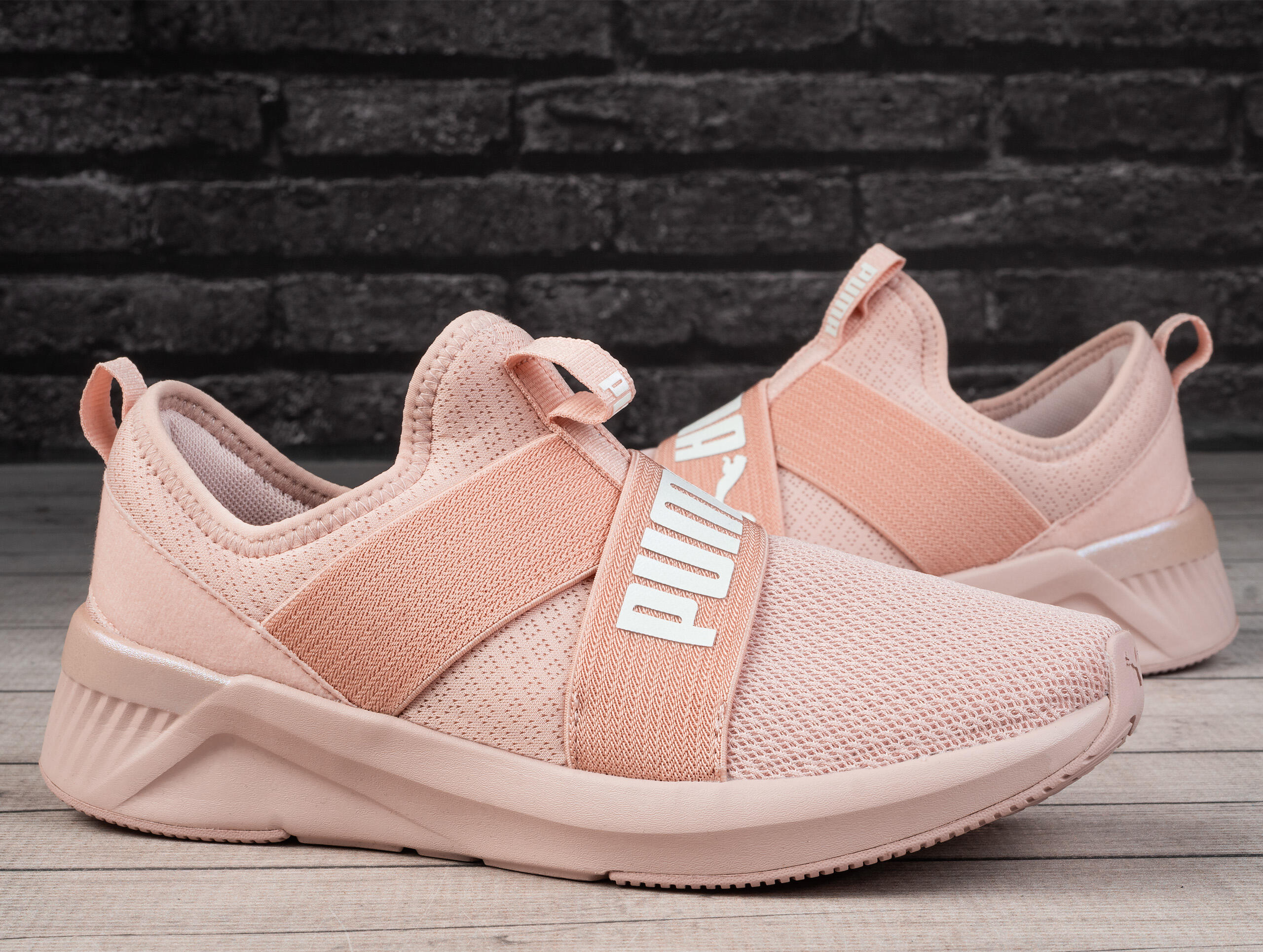 Buty damskie sportowe Puma SOFTRIDE HARLI SLIP TC WNS