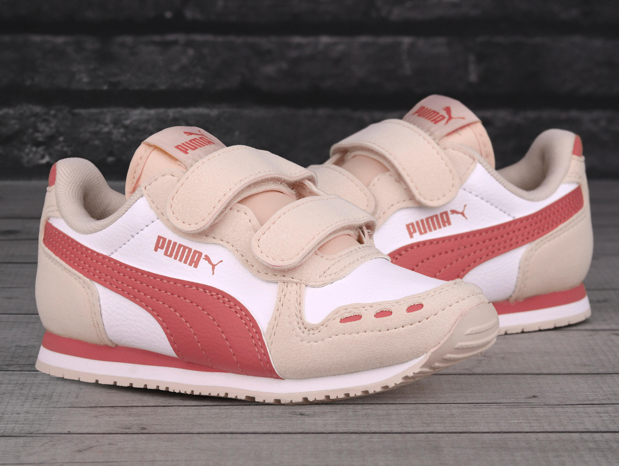 Buty dziecięce sportowe na rzep Puma CABANA