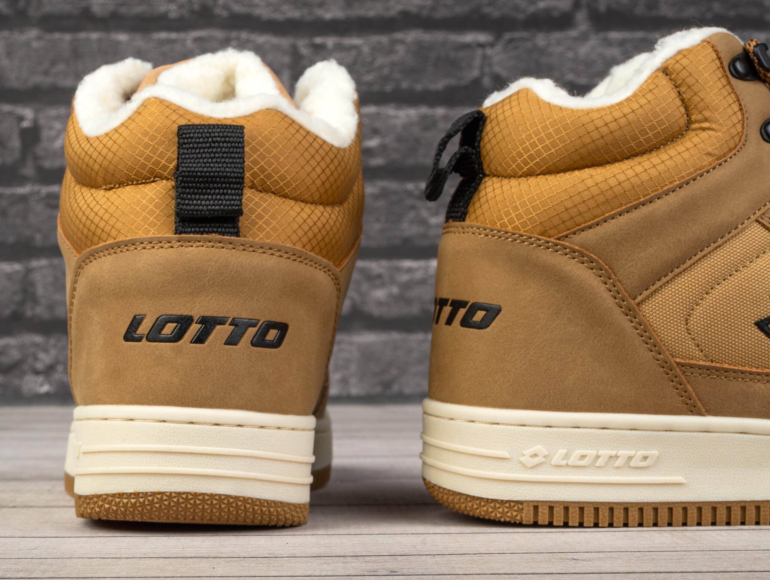 Buty męskie zimowe ocieplane Lotto PREHNA FUR 4/7