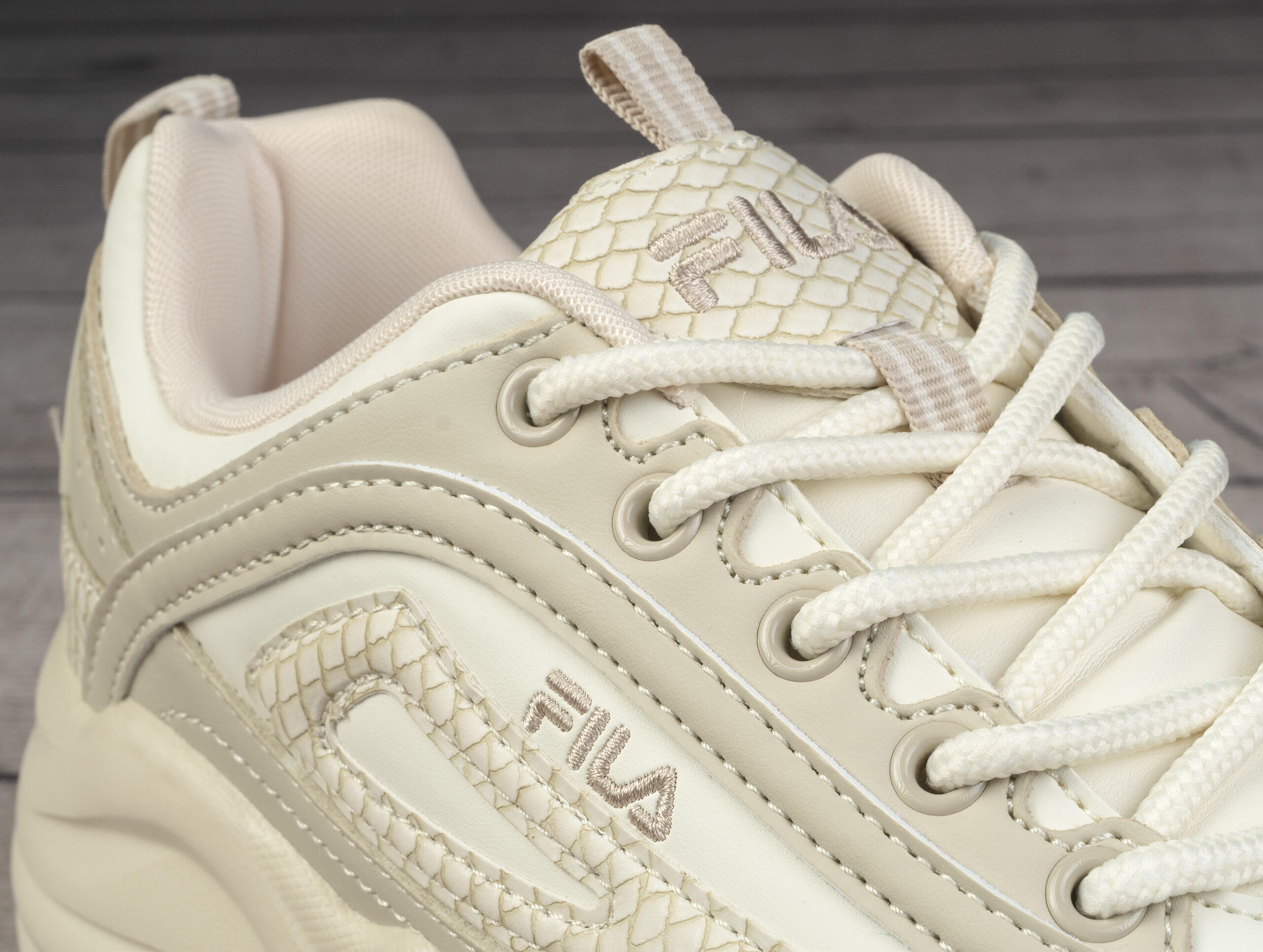 Buty  damskie sneakersy sportowe Fila SKYE ZP A WMN 6/6