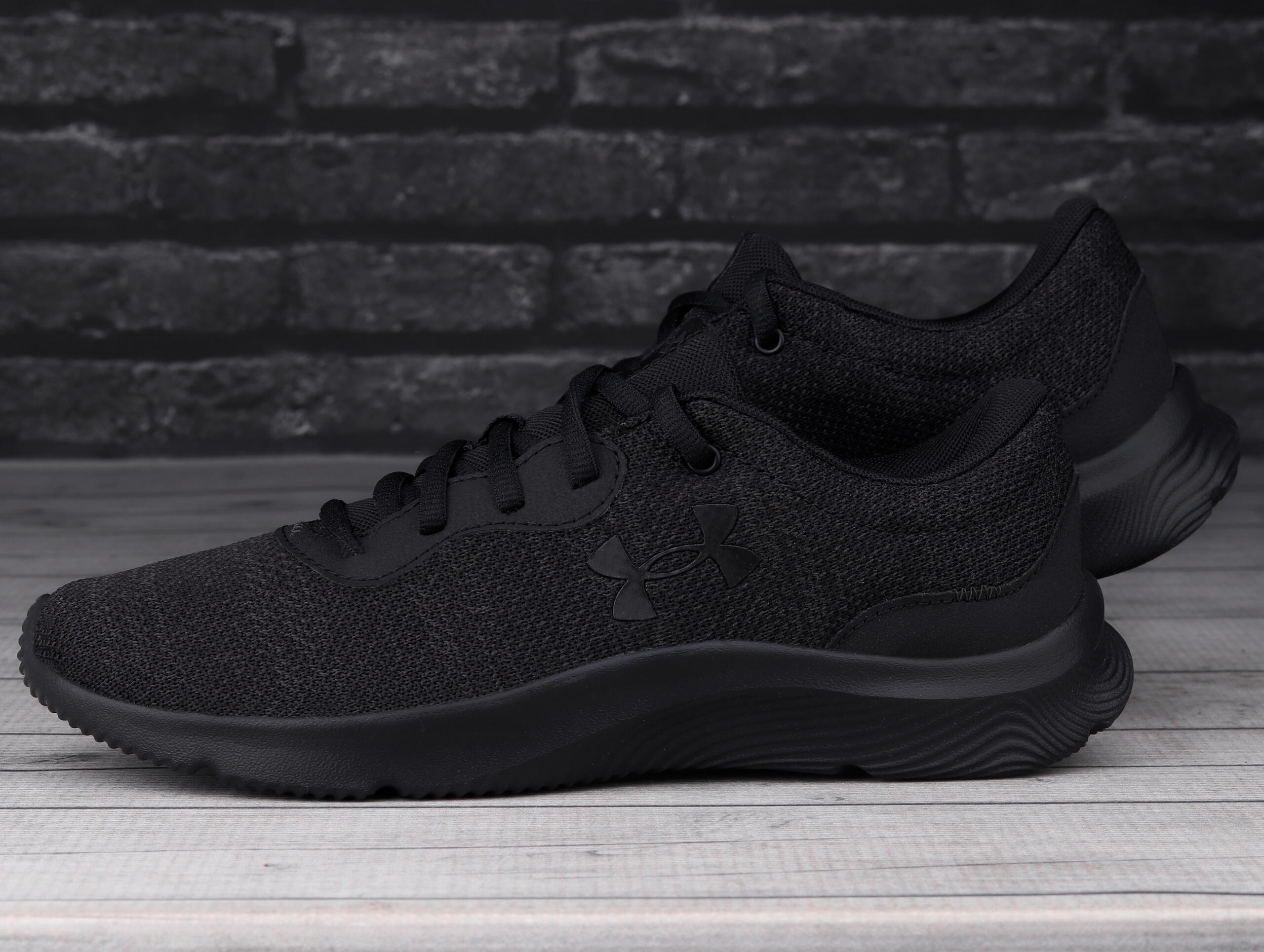 Buty męskie sportowe do biegania Under Armour MOJO 2 3/7