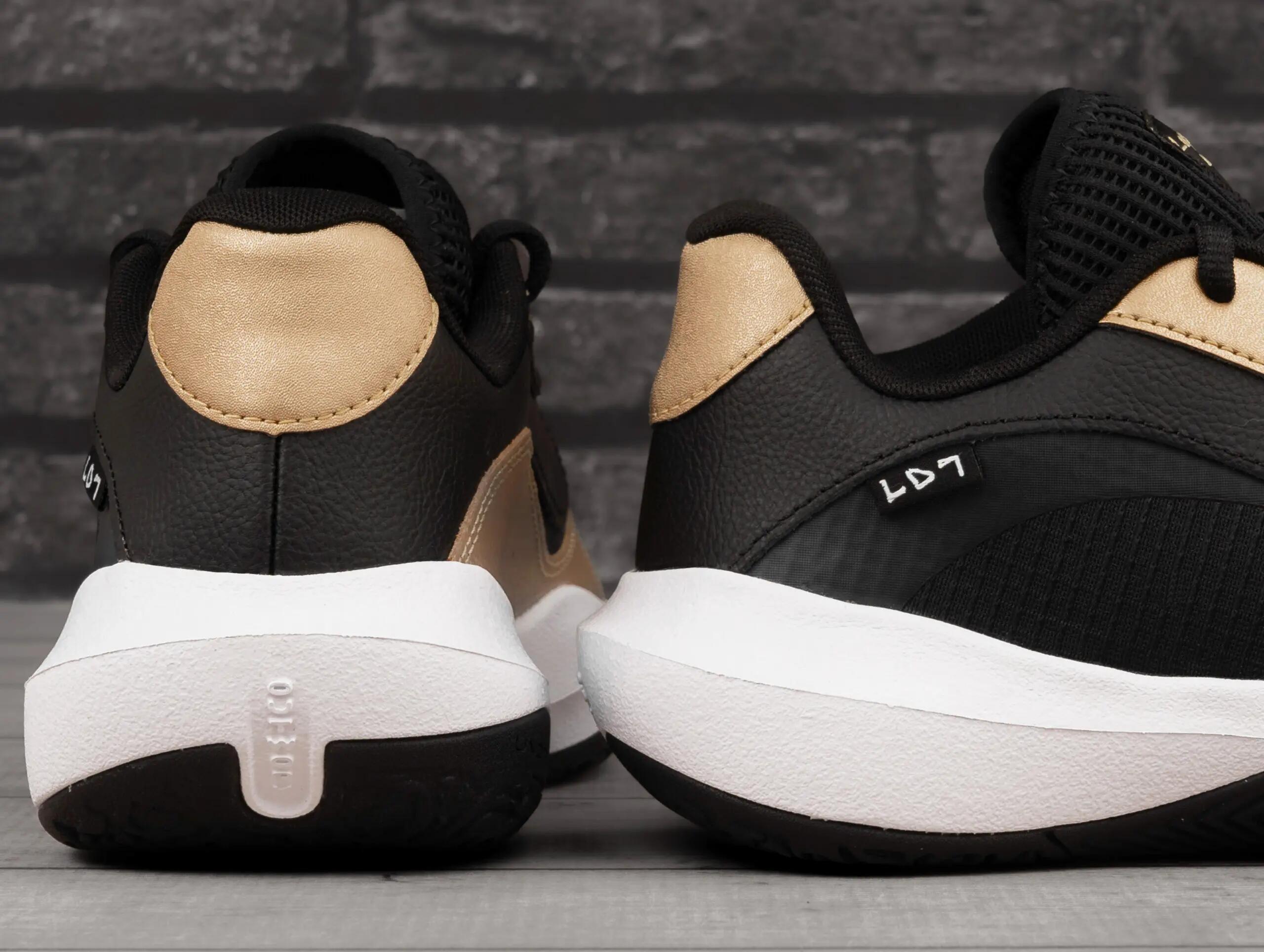 Turnschuhe Under armour Modell 3027646-001 für männer 4/7