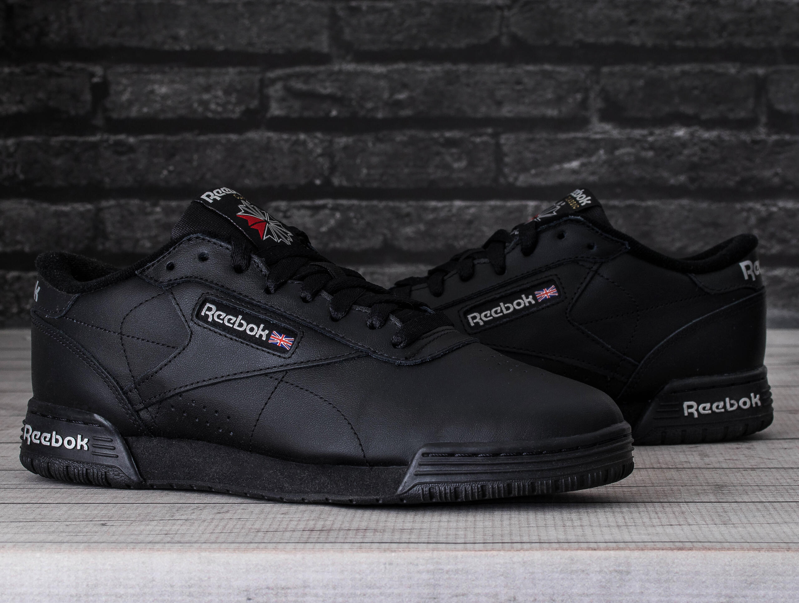 Buty sportowe unisex Reebok LO CLEAN LOGO INT