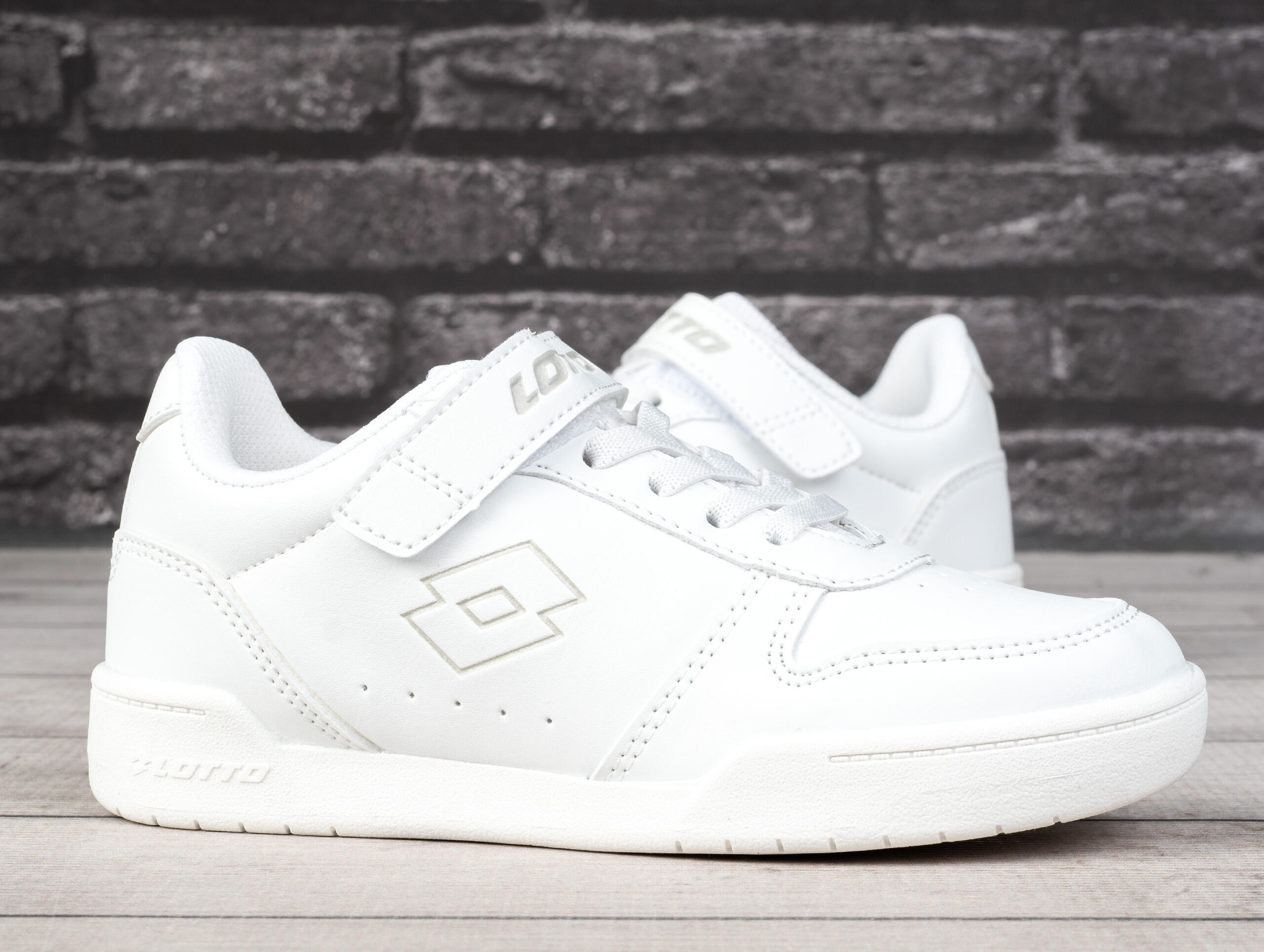 Buty dziecięce sportowe do chodzenia Lotto TITANIS OC K 2/7