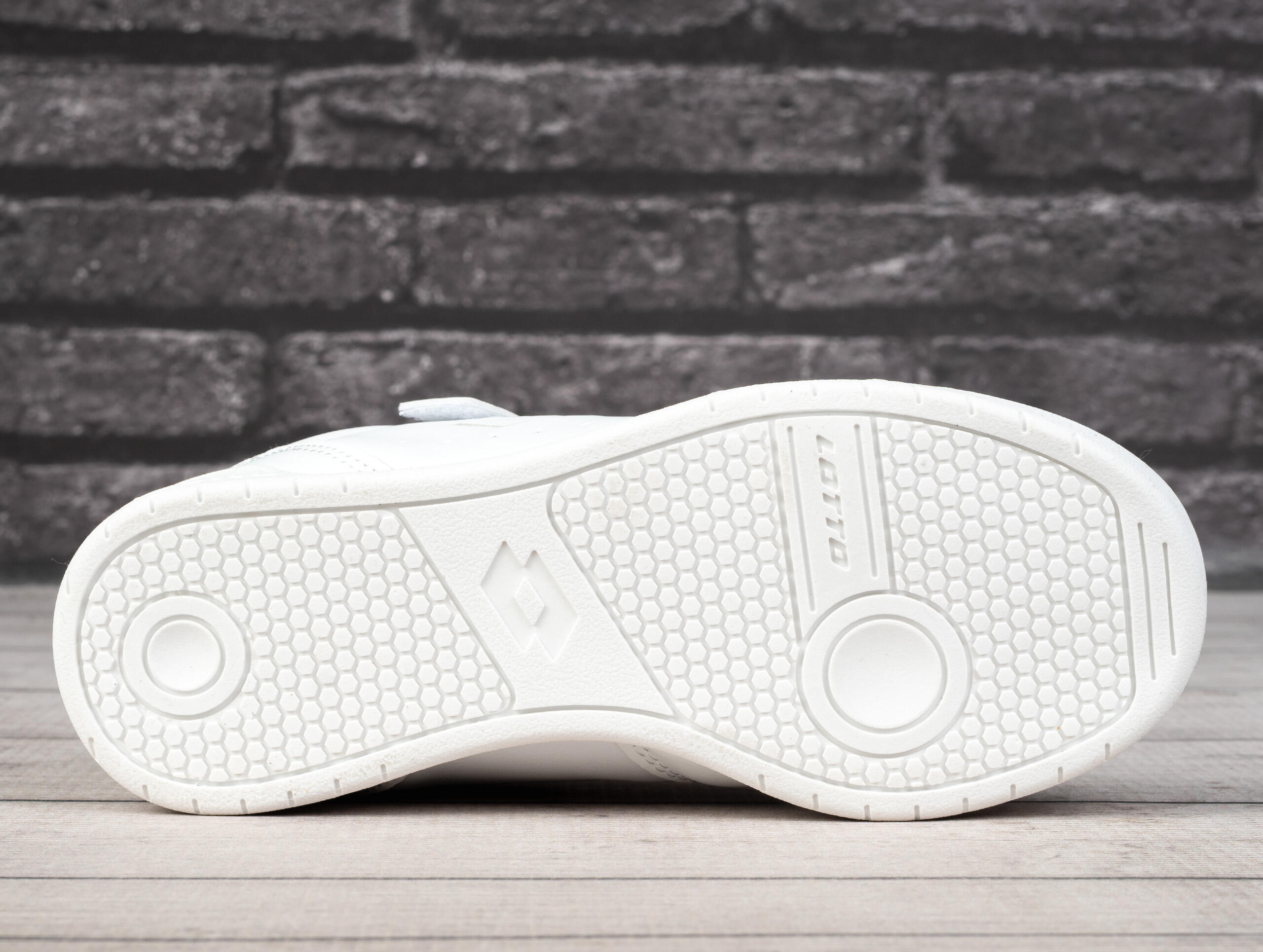 Buty dziecięce sportowe do chodzenia Lotto TITANIS OC K 5/7