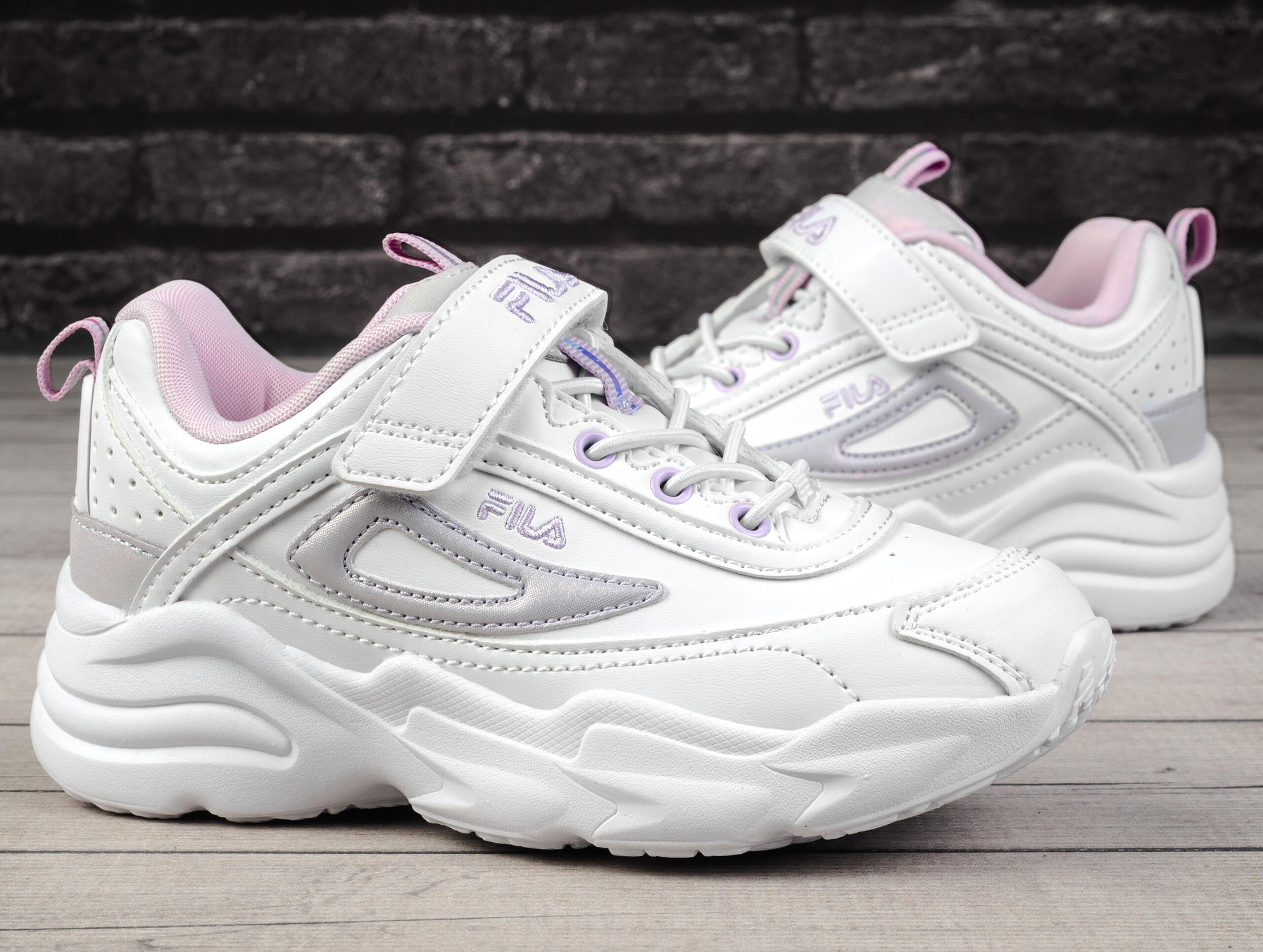 Buty dziecięce sportowe sneakersy na rzep Fila SKYE V KIDS