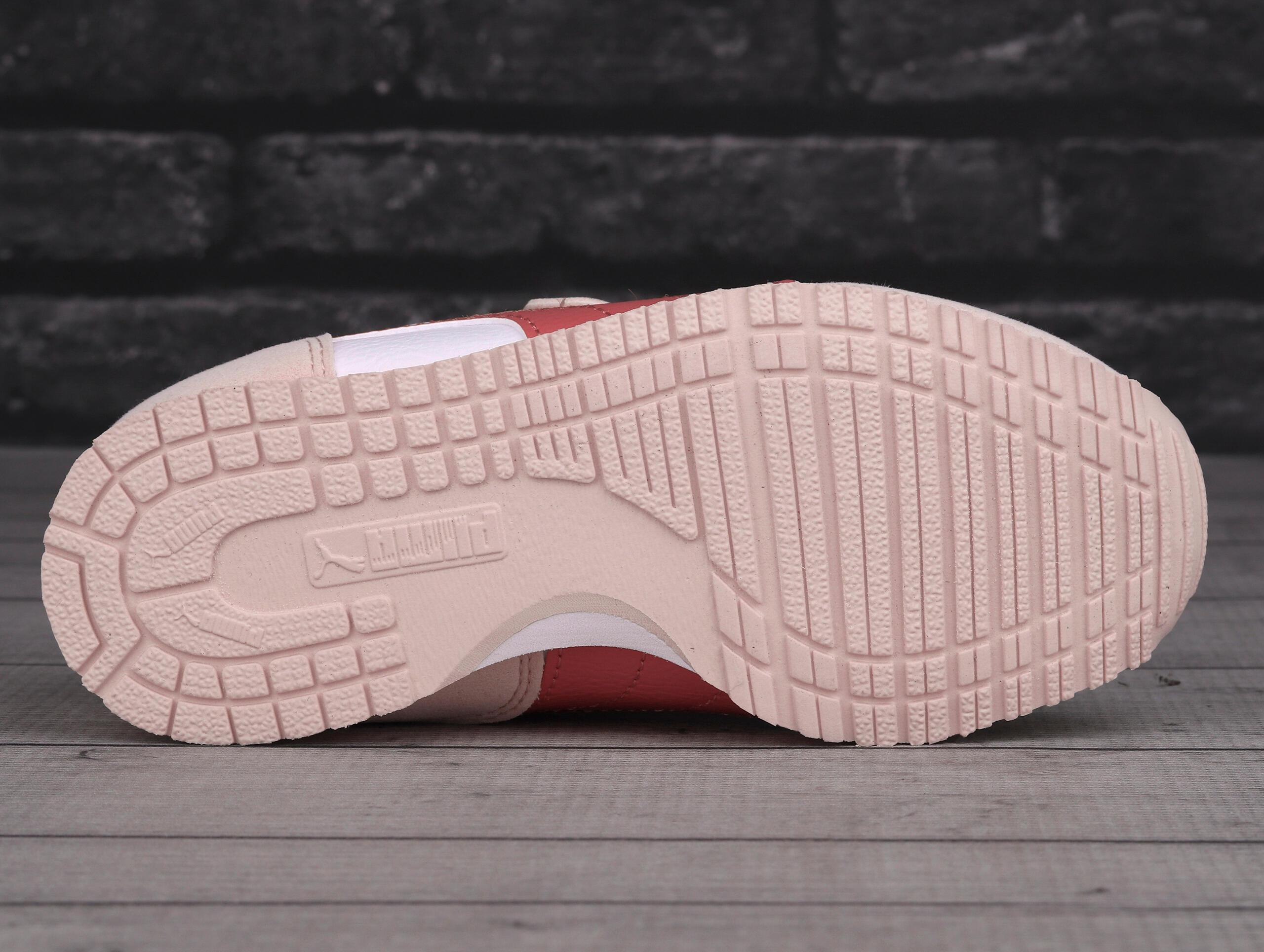 Buty dziecięce sportowe na rzep Puma CABANA 5/7