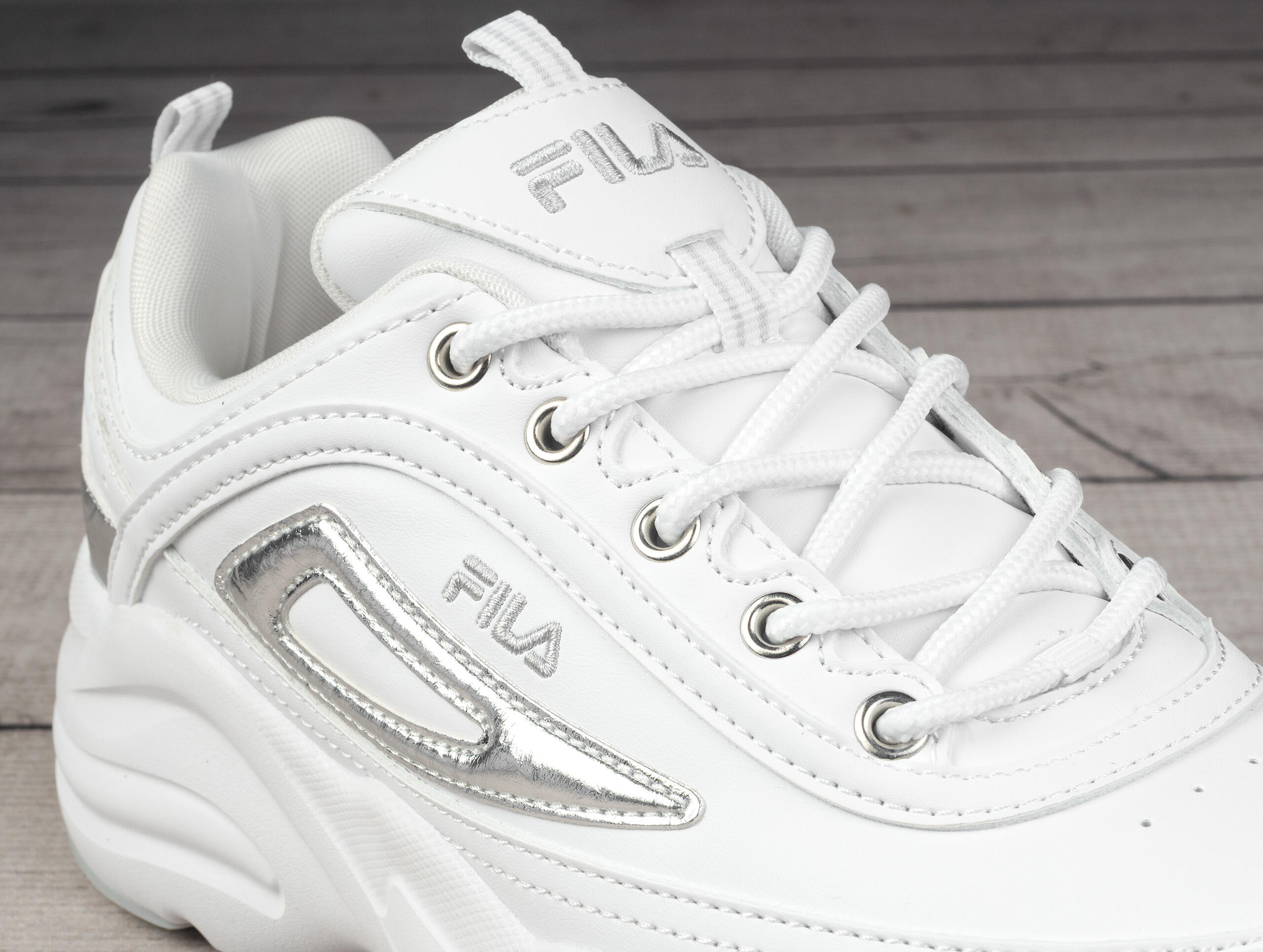 Buty sportowe  sneakersy damskie Fila SKYE ZP WMN 6/6