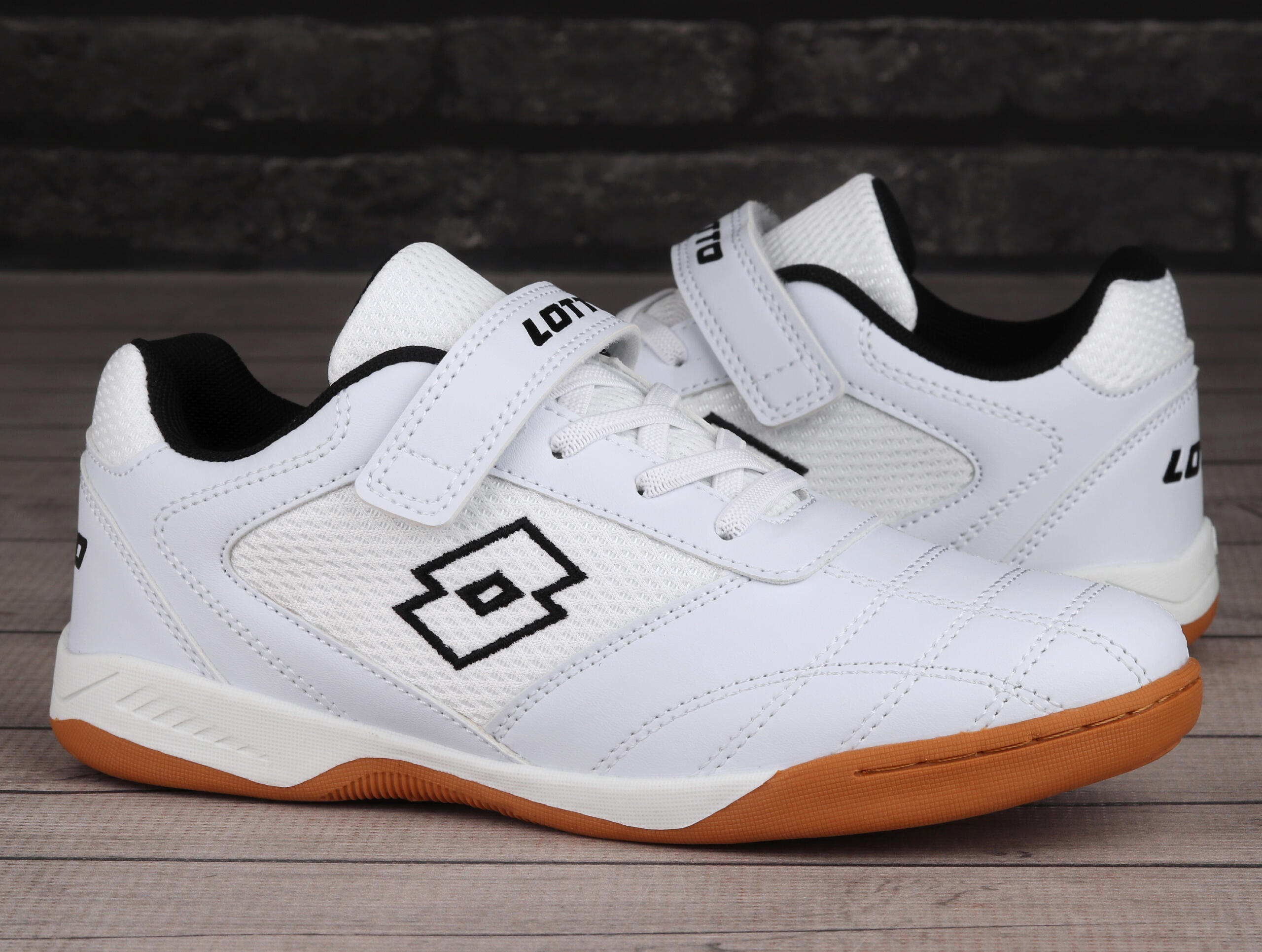 Buty dziecięce sportowe Lotto WHIZZER T 2/7