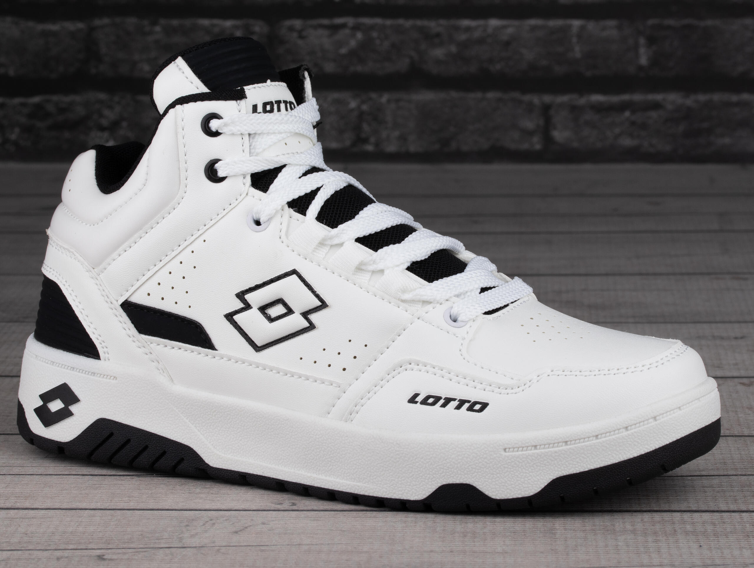 Buty męskie sportowe do chodzenia Lotto PIVOOT MID 3/7