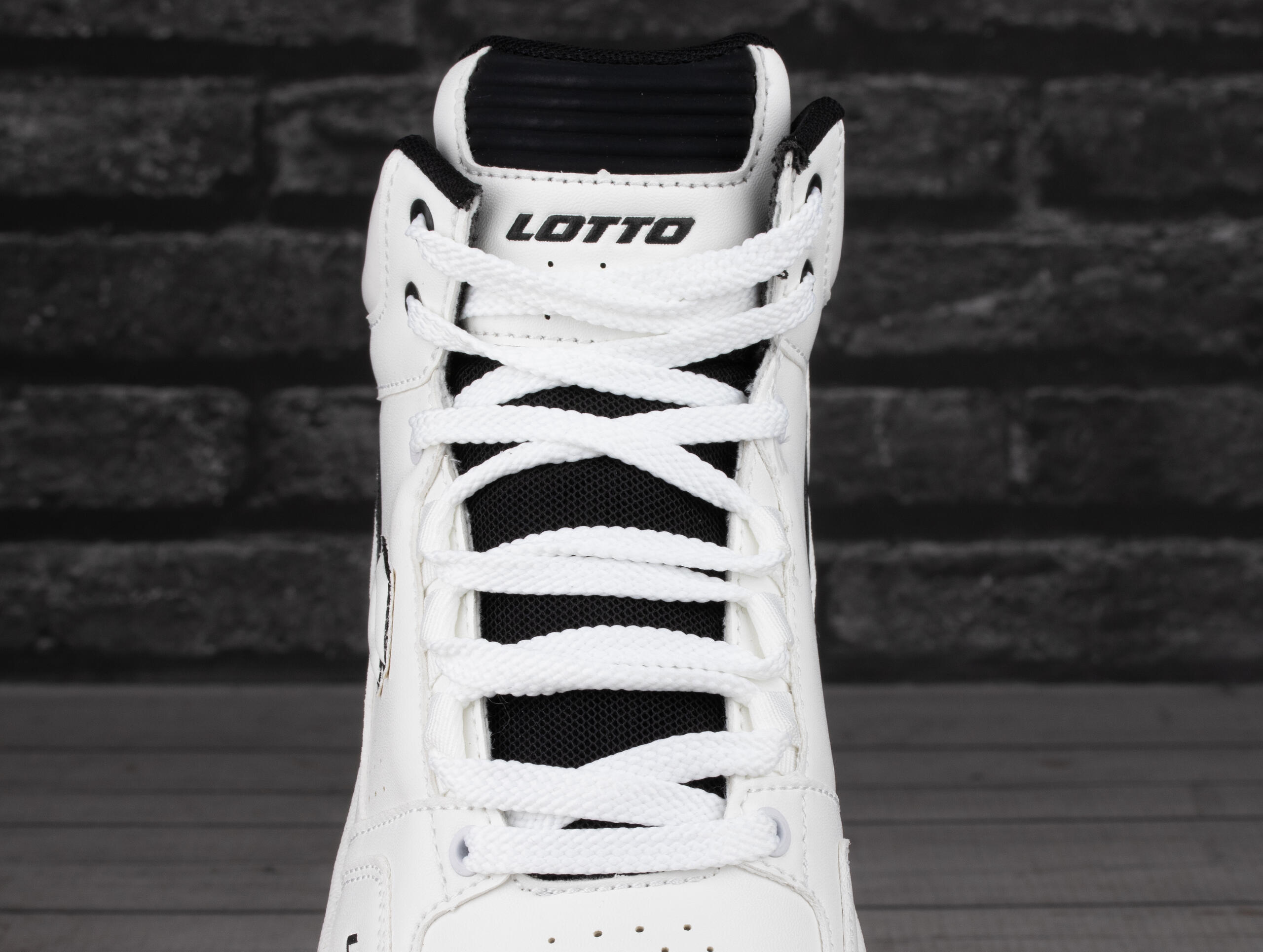 Buty męskie sportowe do chodzenia Lotto PIVOOT MID 6/7