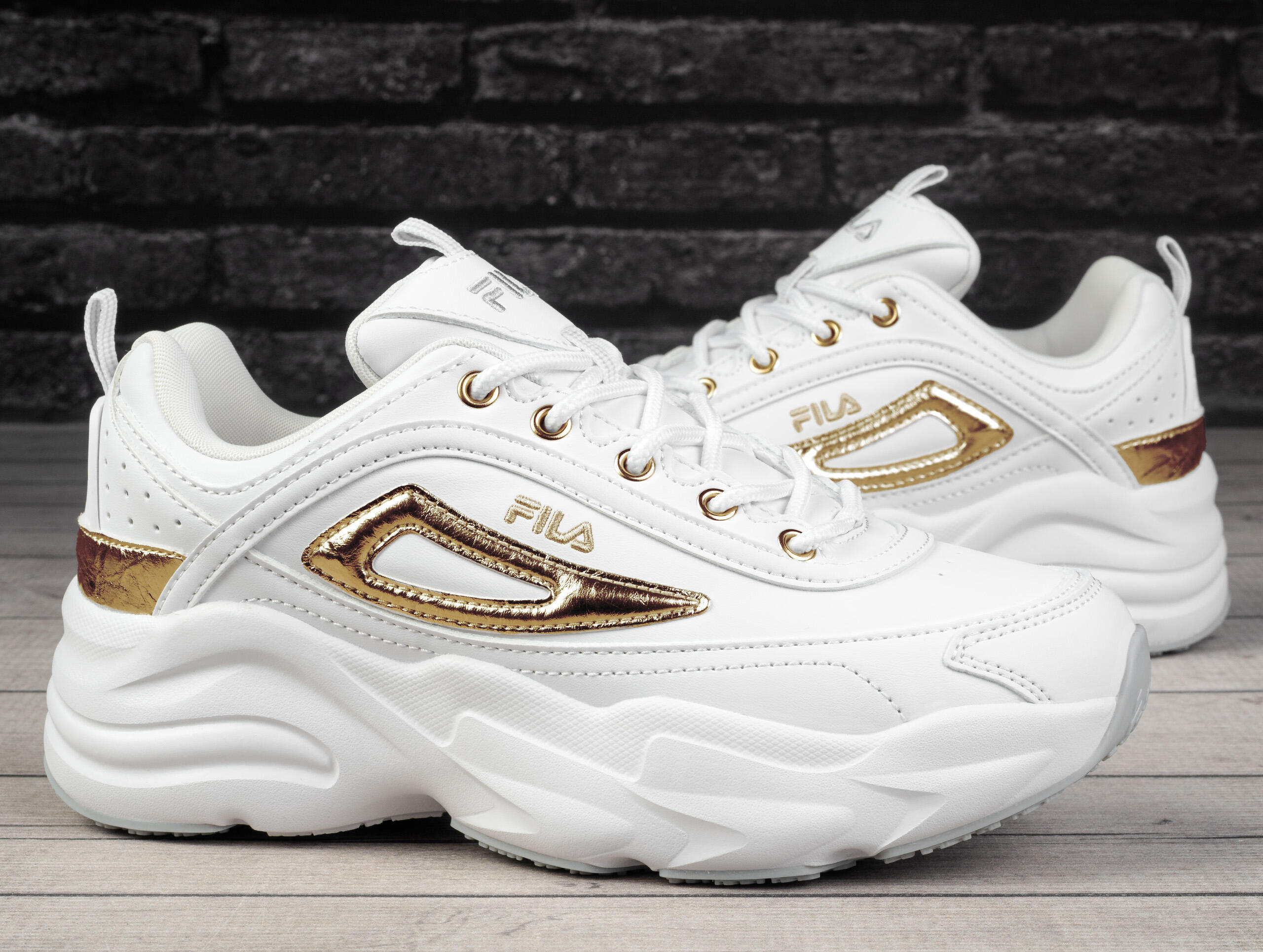 Buty damskie sportowe sneakersy Fila SKYE ZP WMN