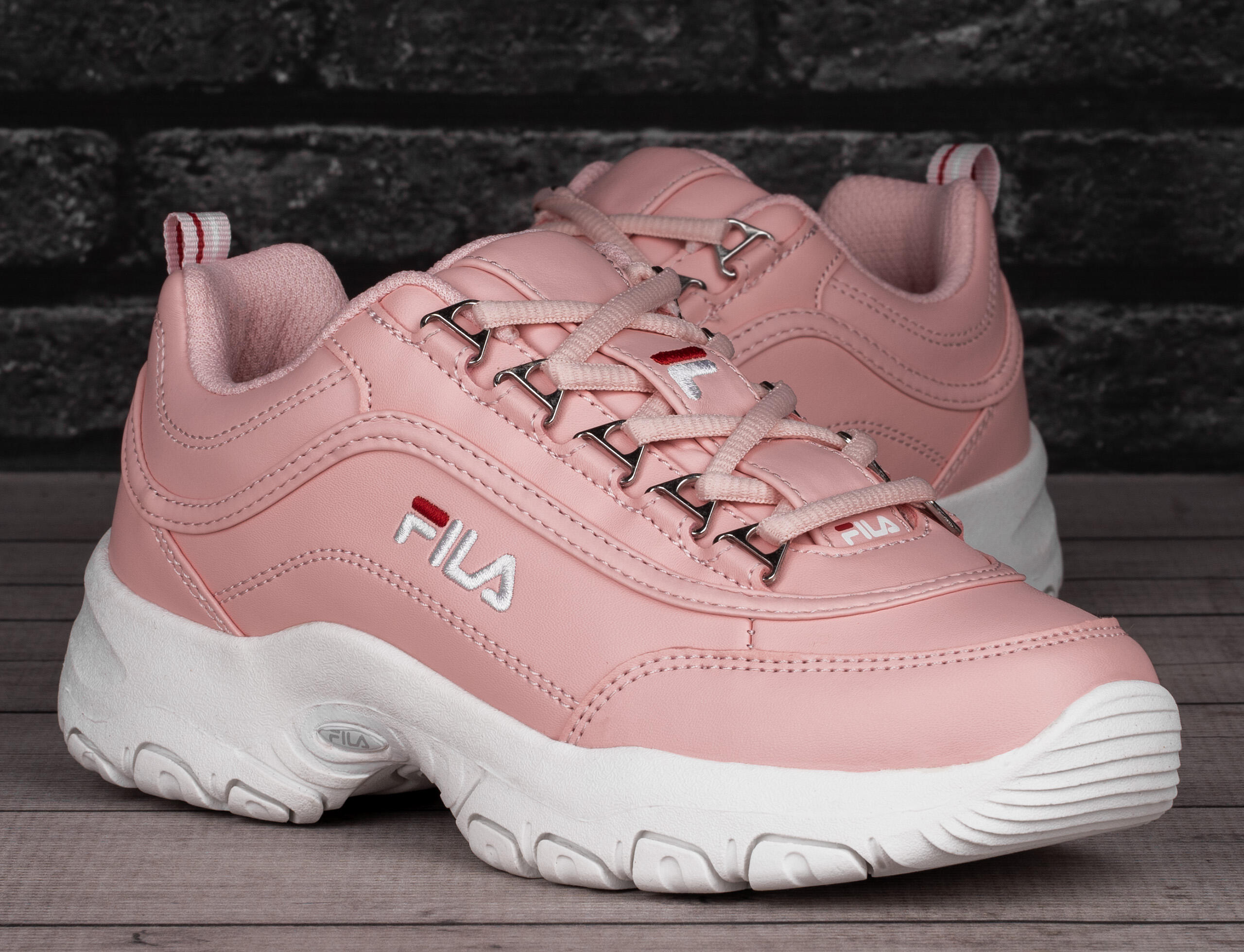 Buty damskie sportowe do chodzenia Fila STRADA TEENS