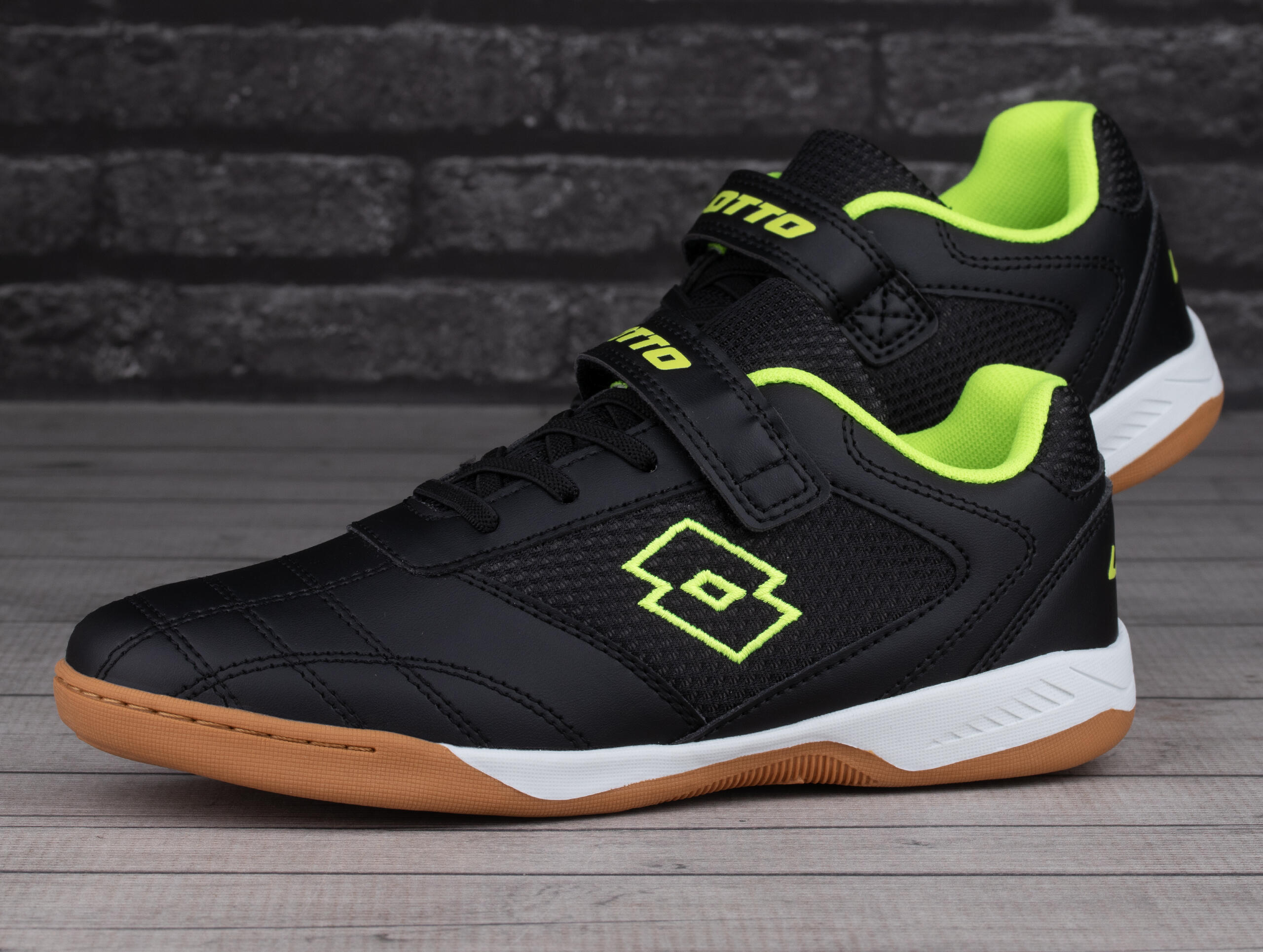 Buty dziecięce sportowe Lotto WHIZZER K 3/7