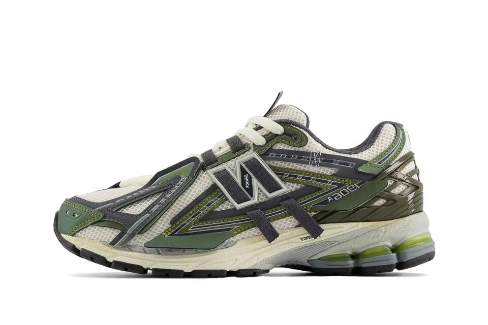 NEW BALANCE picture