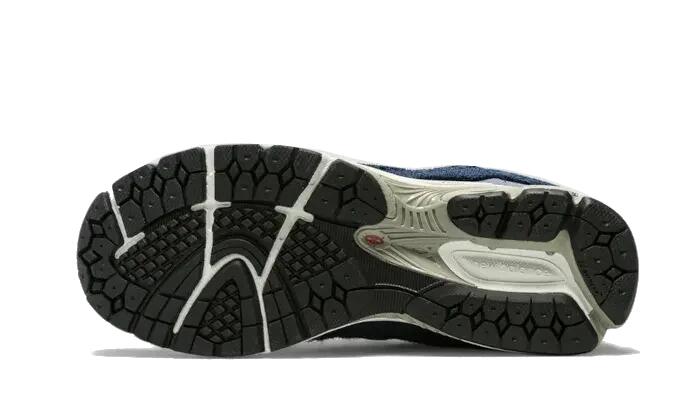 New Balance 2002R Protection Pack Navy 4/4