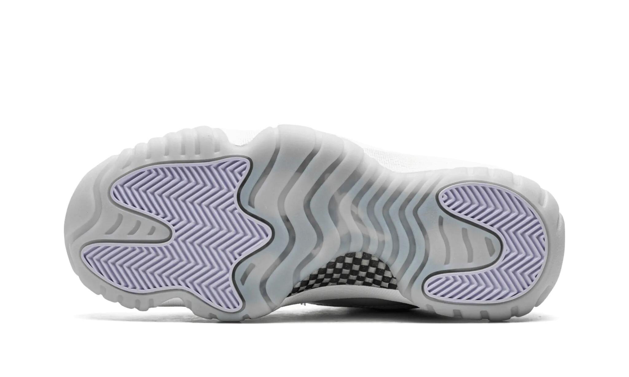 Jordan 11 Retro Low Pure Violet (Women's) 4/4