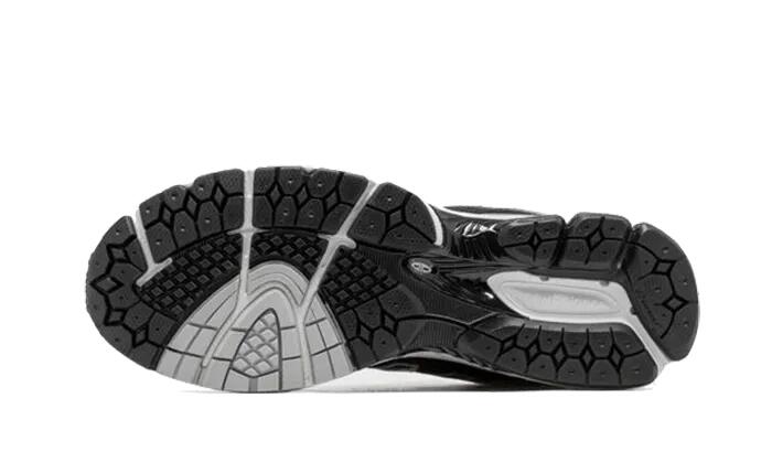 New Balance 860v2 Black White Silver 4/4