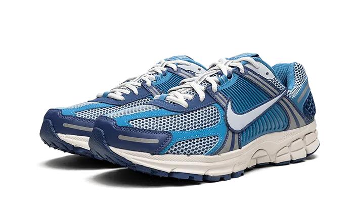 Nike Zoom Vomero 5 Mystic Navy Worn Blue 2/4