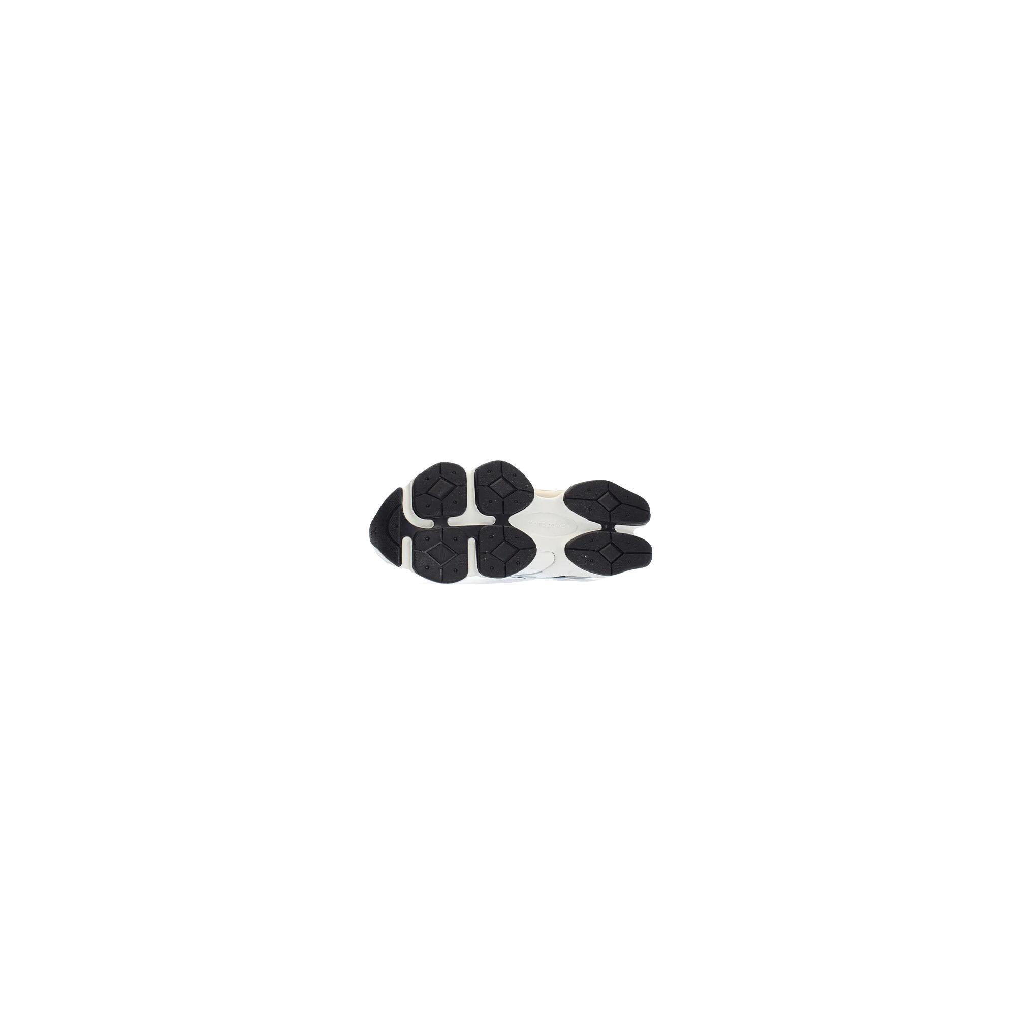 9060 White