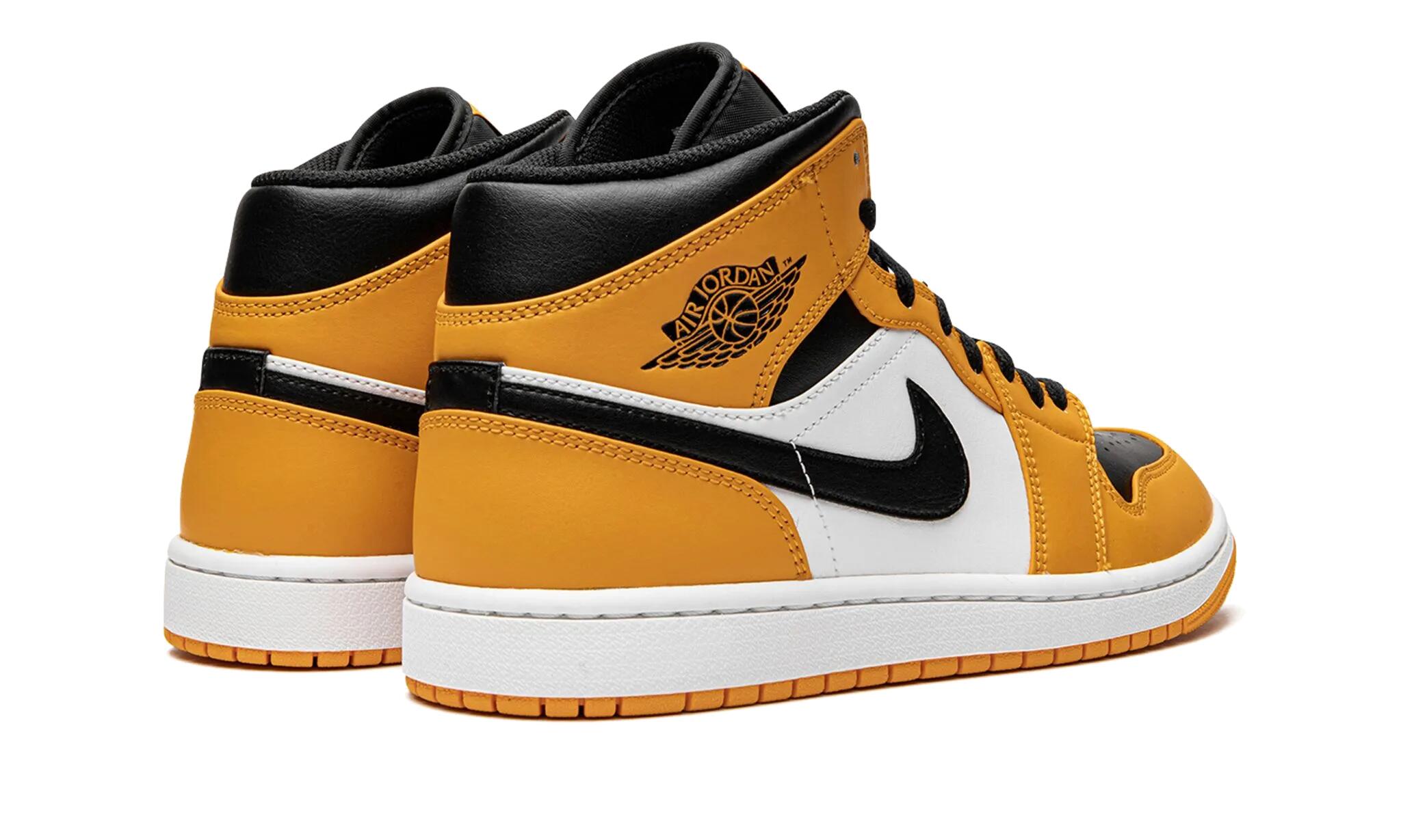 Air Jordan 1 Mid Taxi (GS) 3/4