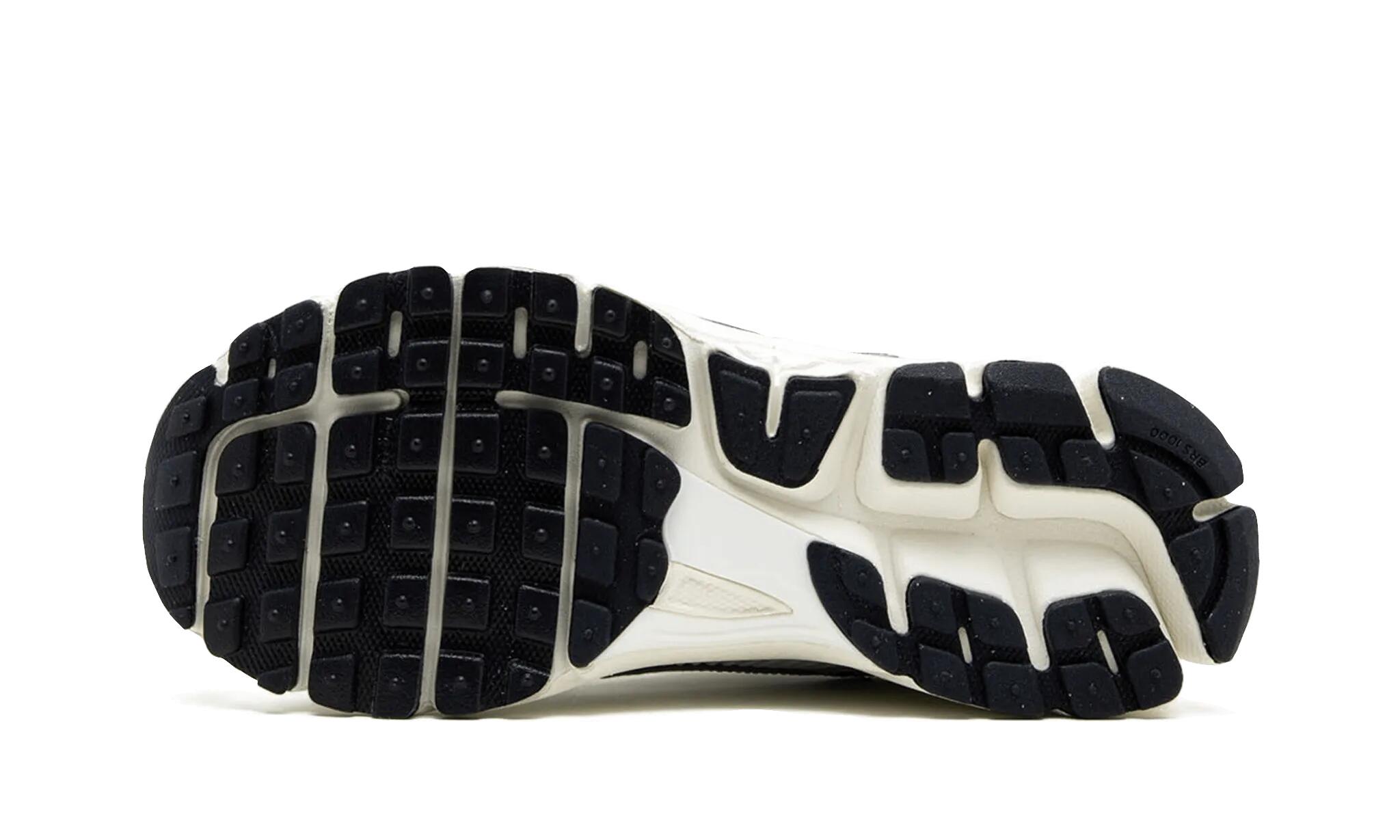 Zoom Vomero 5 Photon Dust - Taille : 48.5 EU 4/6